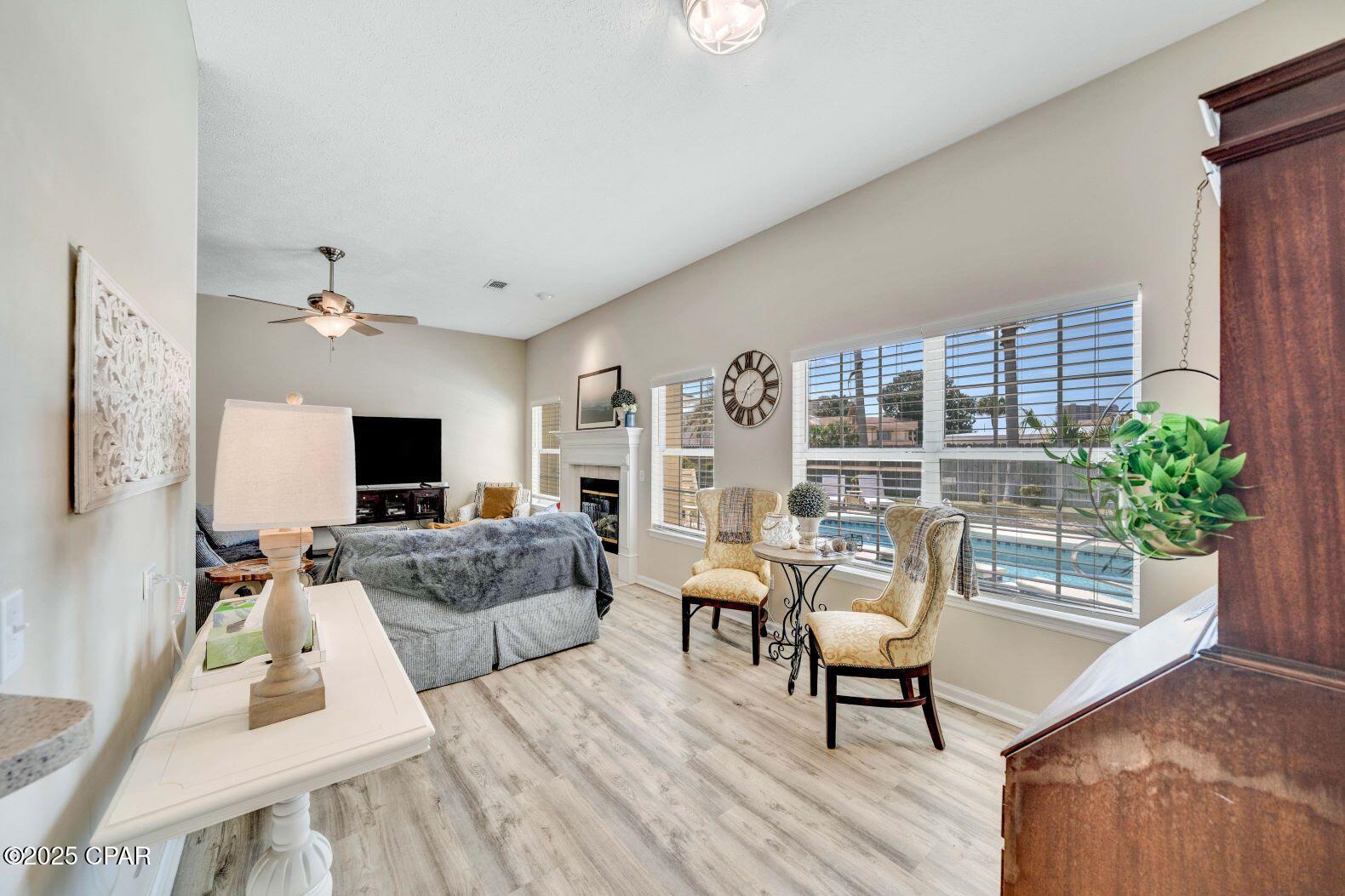 Summer Breeze - Residential