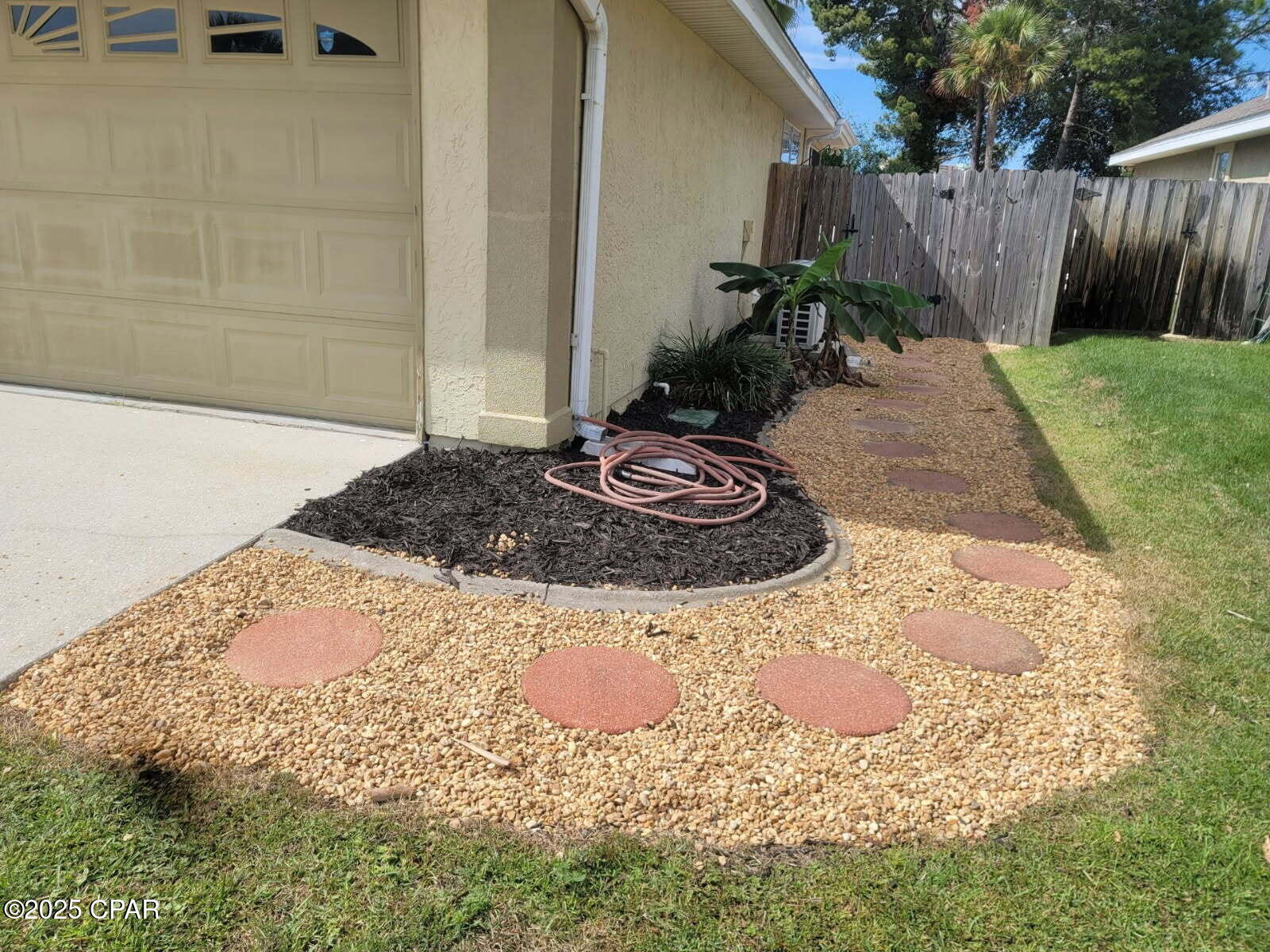 Summer Breeze - Residential