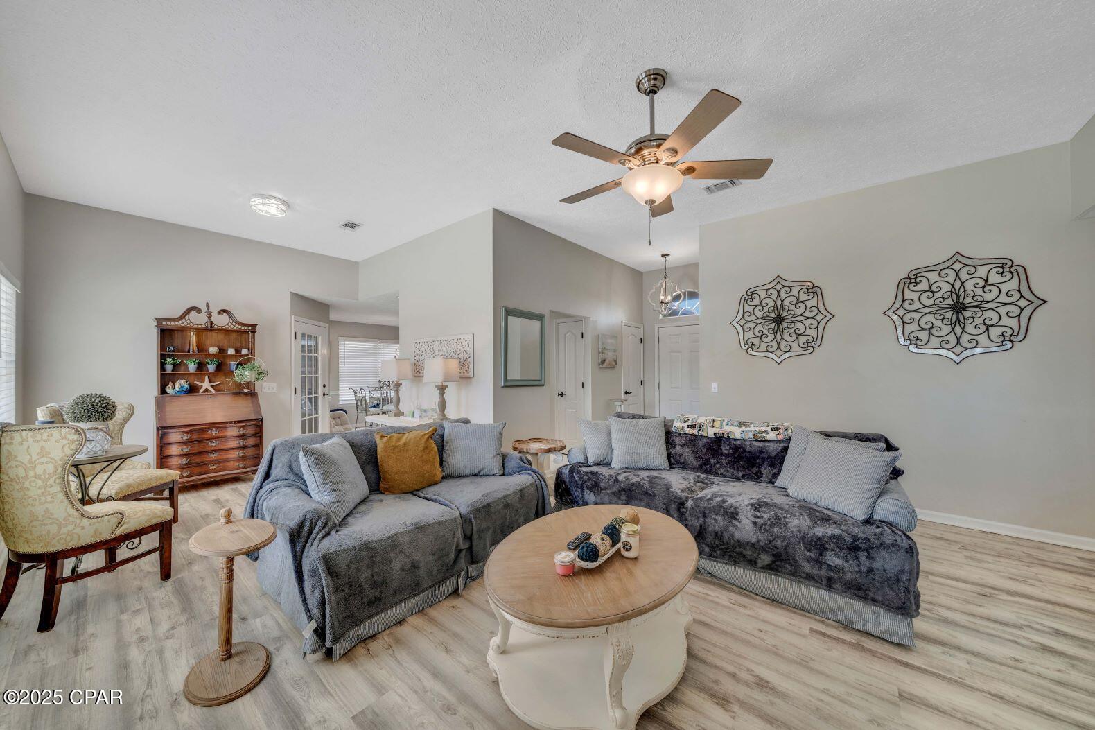 Summer Breeze - Residential