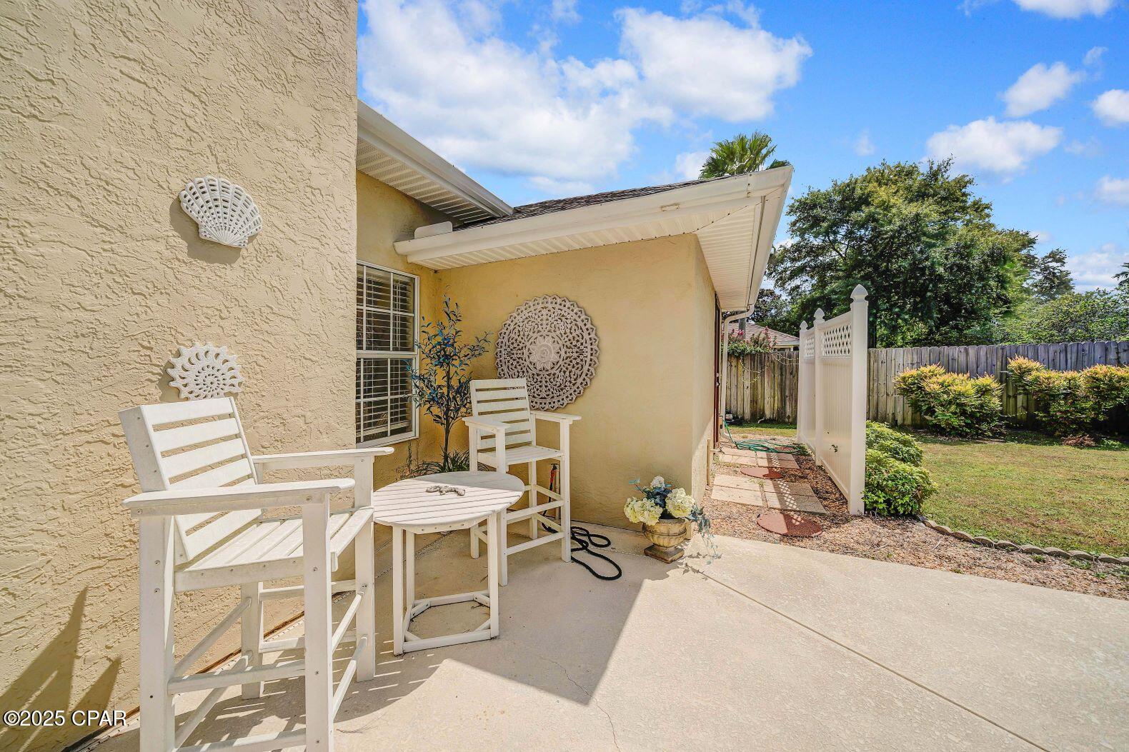 Summer Breeze - Residential