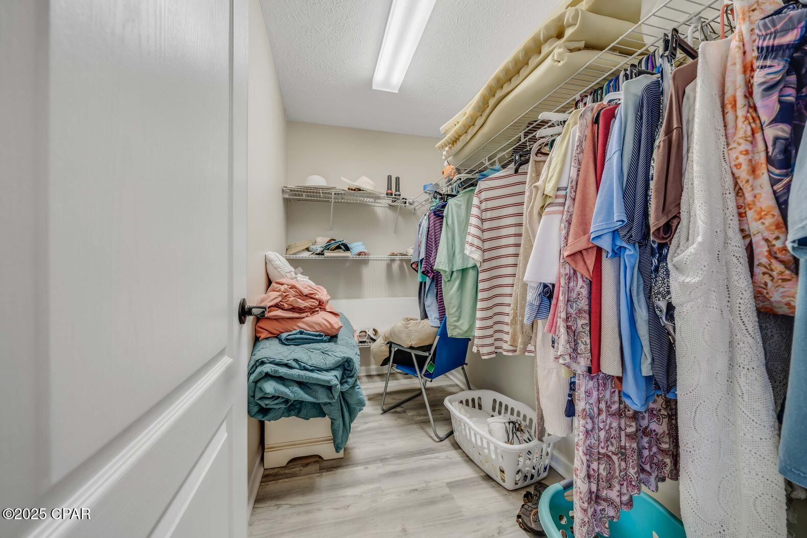 Summer Breeze - Residential