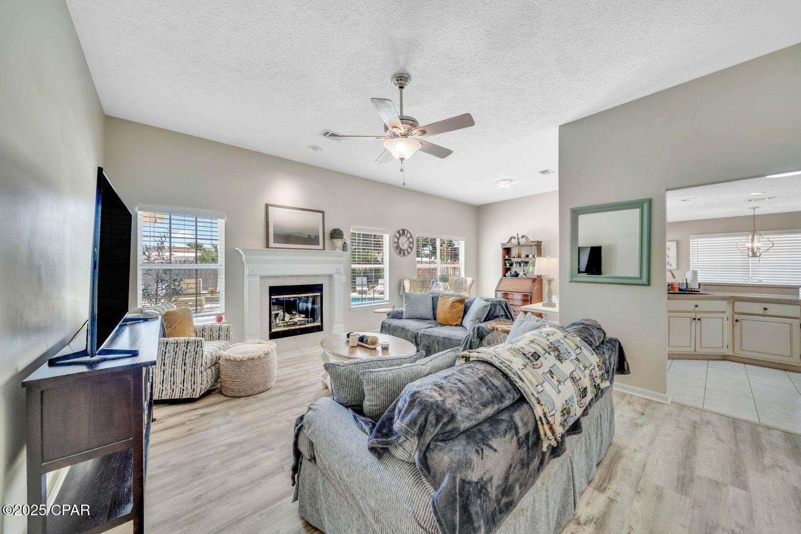 Summer Breeze - Residential