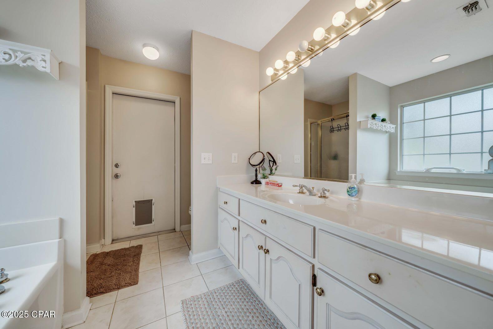 Summer Breeze - Residential