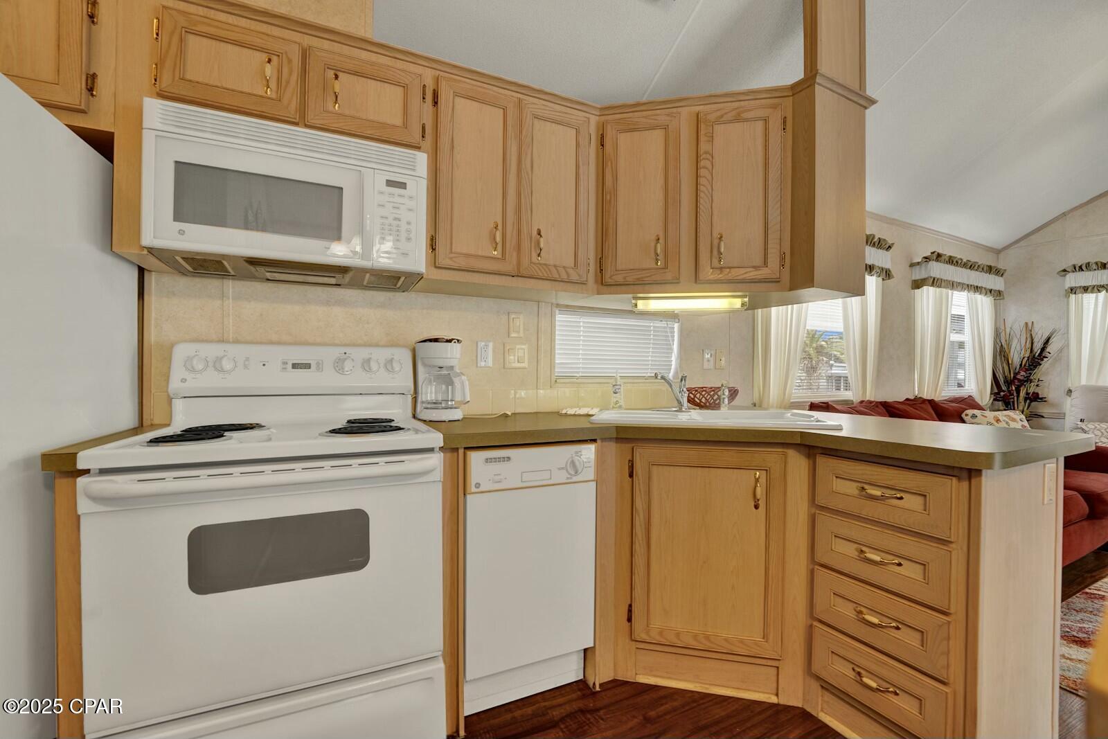 Emerald Pointe Resort - Residential