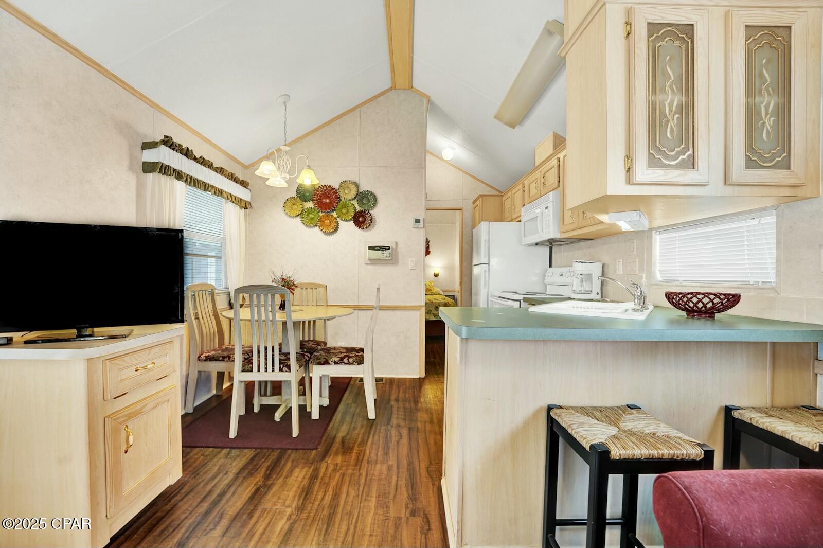 Emerald Pointe Resort - Residential