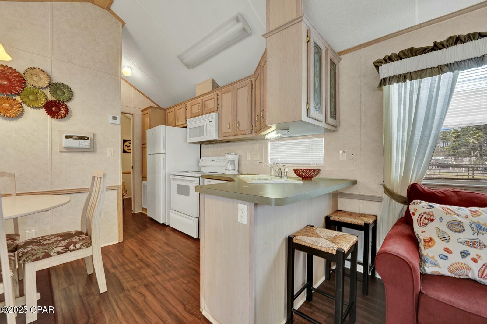 Emerald Pointe Resort - Residential