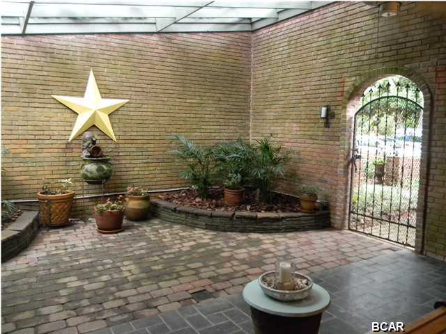 Grand Lagoon Banks - Residential