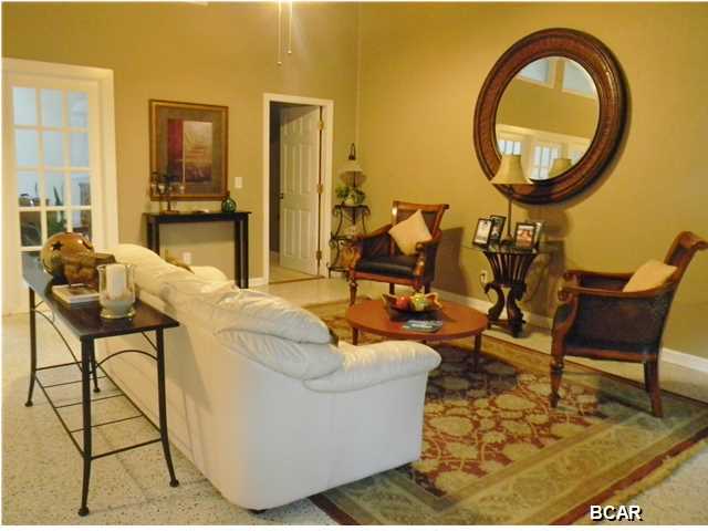 Grand Lagoon Banks - Residential