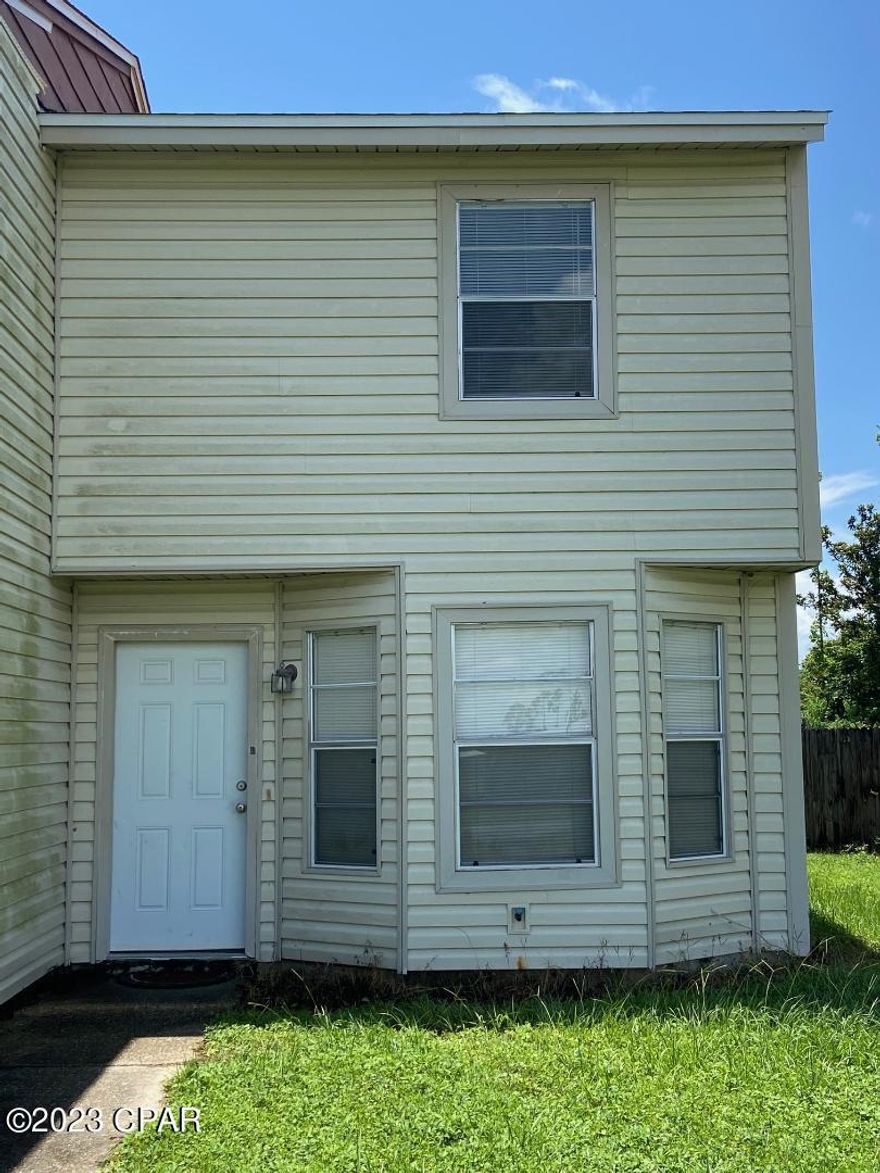 2bd 1.5ba townhouse near TAFB with LVP flooring, master bedroom balcony. W/D hookup. 1 cat or 1 small dog under 20lbs ok with pet deposit