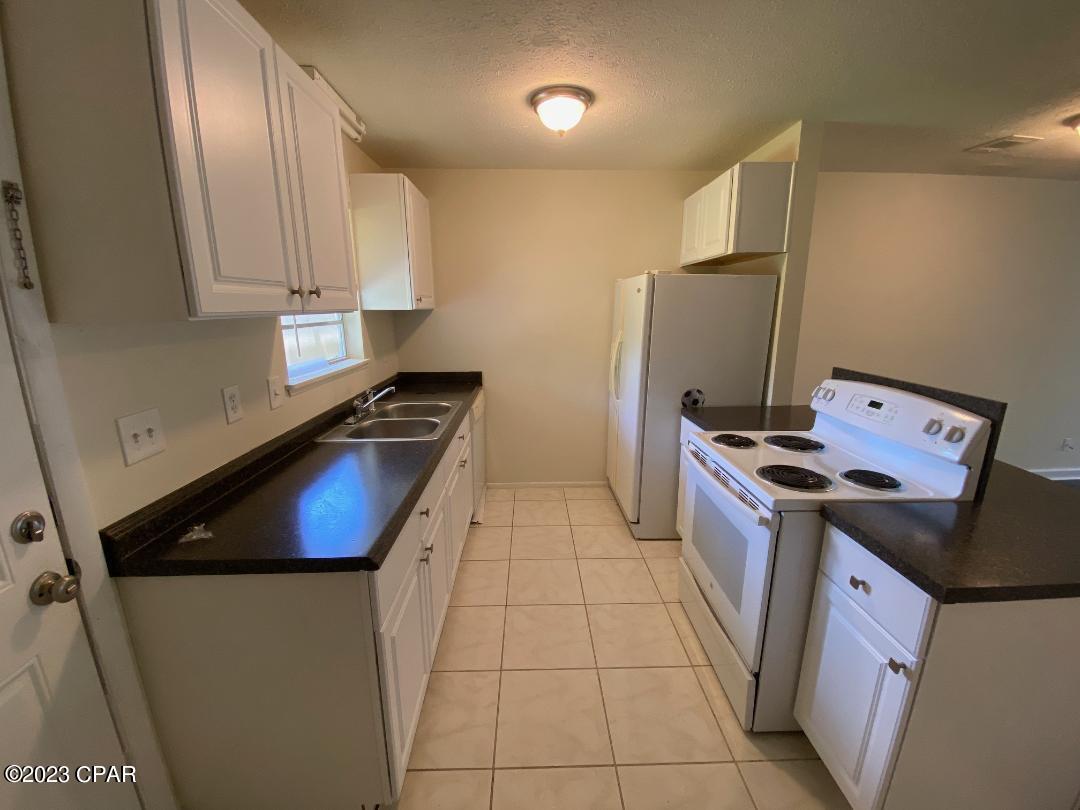 [No Recorded Subdiv] - Residential Lease