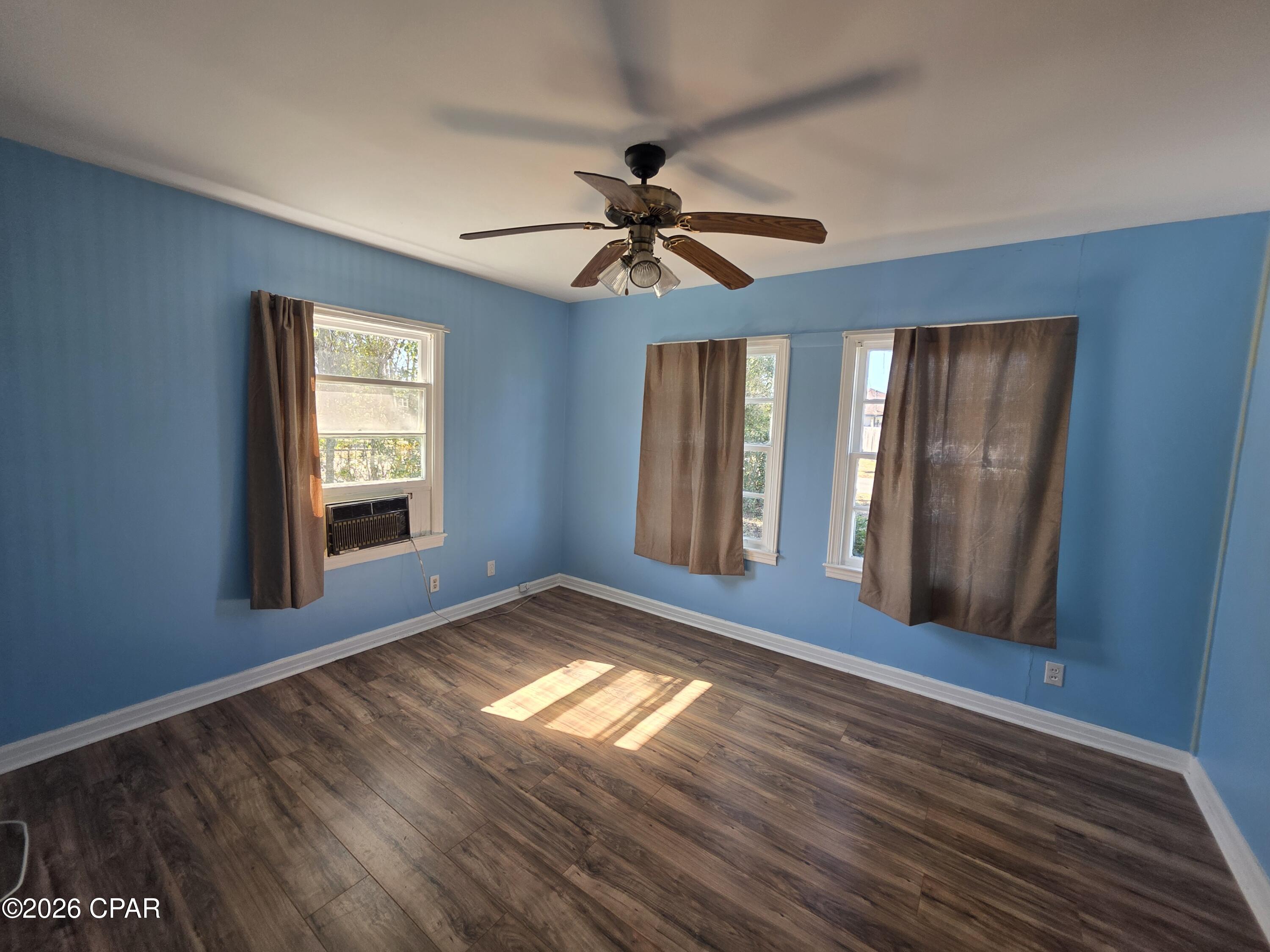 Cove Terrace 3rd Add - Residential