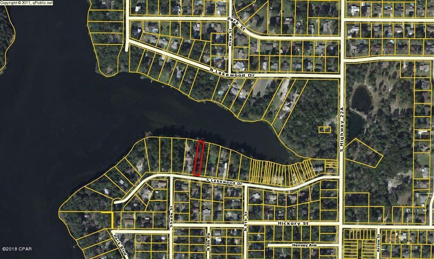 Large waterfront lot on Lake Martin.  Build your dream home among the Magnolia and Oak trees on the beautiful lot that slopes gently down to the shoreline. Please note that the lot next door is also for sale, 4821 Lakewood Drive, MLS#667951.