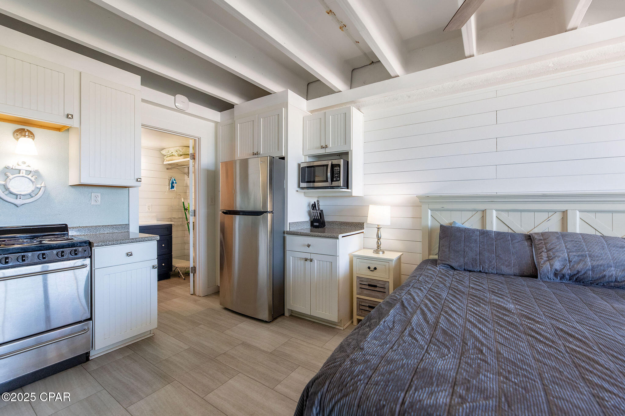 Fontainebleau Terrace - Residential