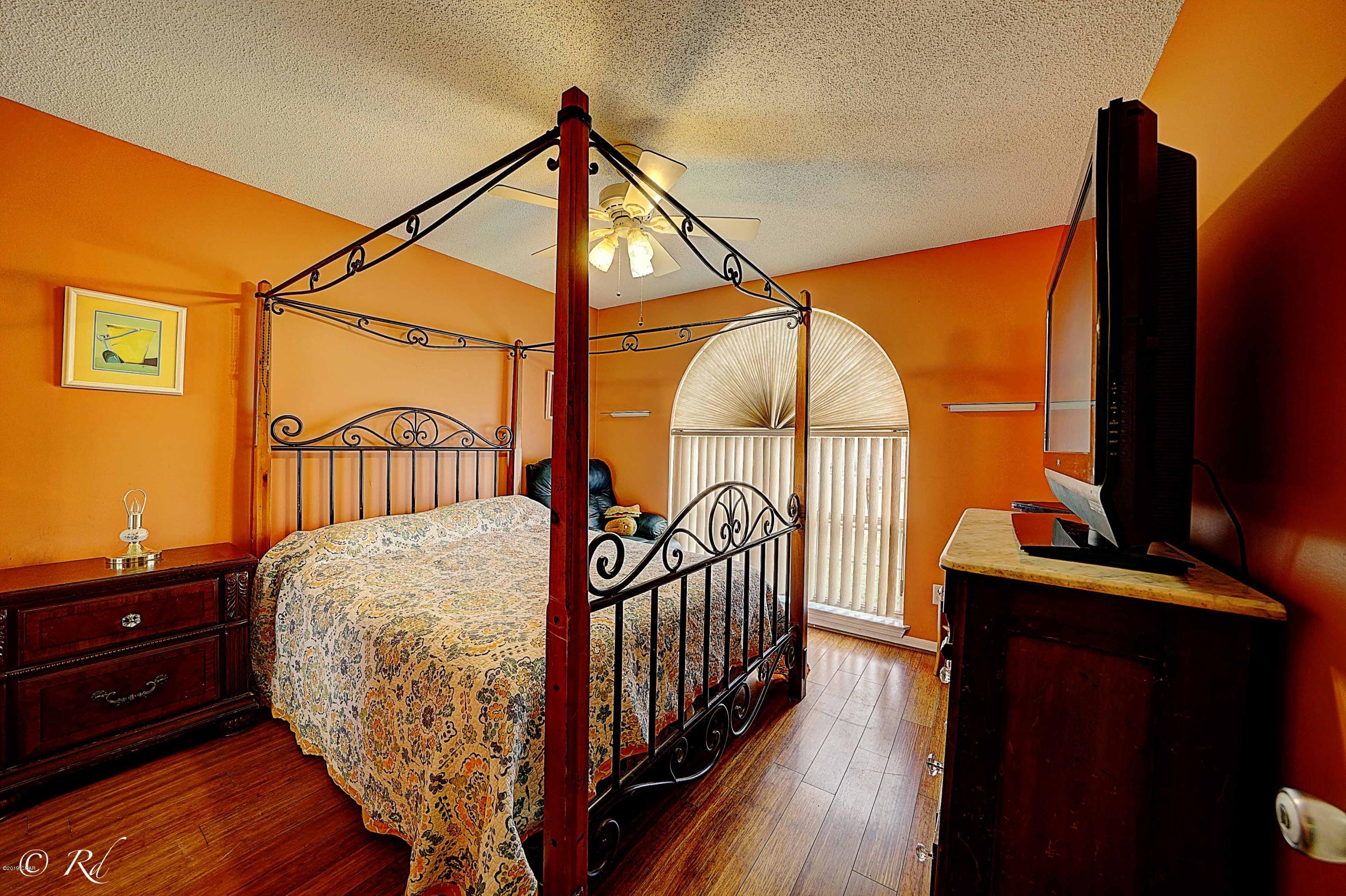 Hutchison's 1st To Bahama Bch - Residential