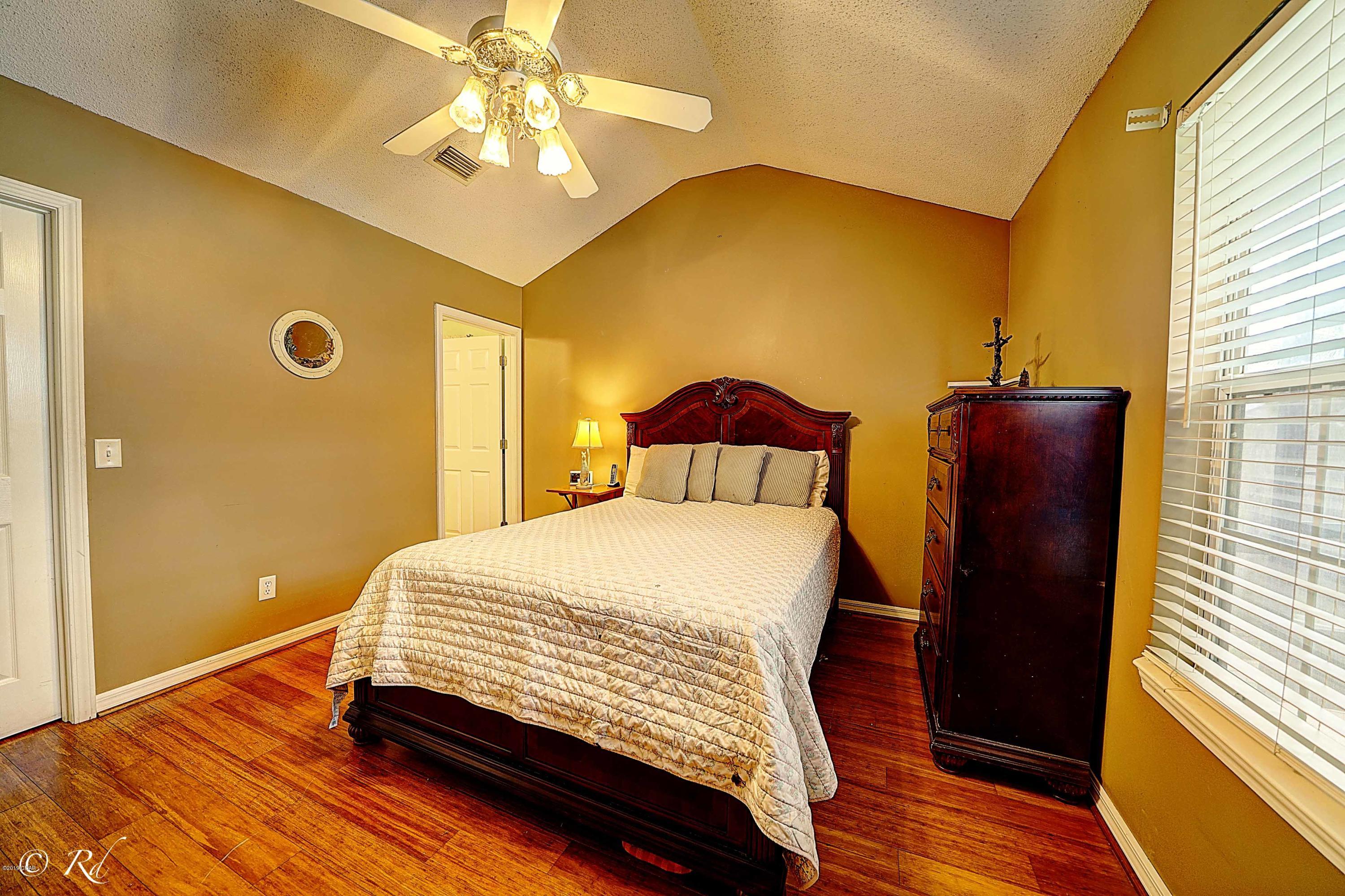 Hutchison's 1st To Bahama Bch - Residential