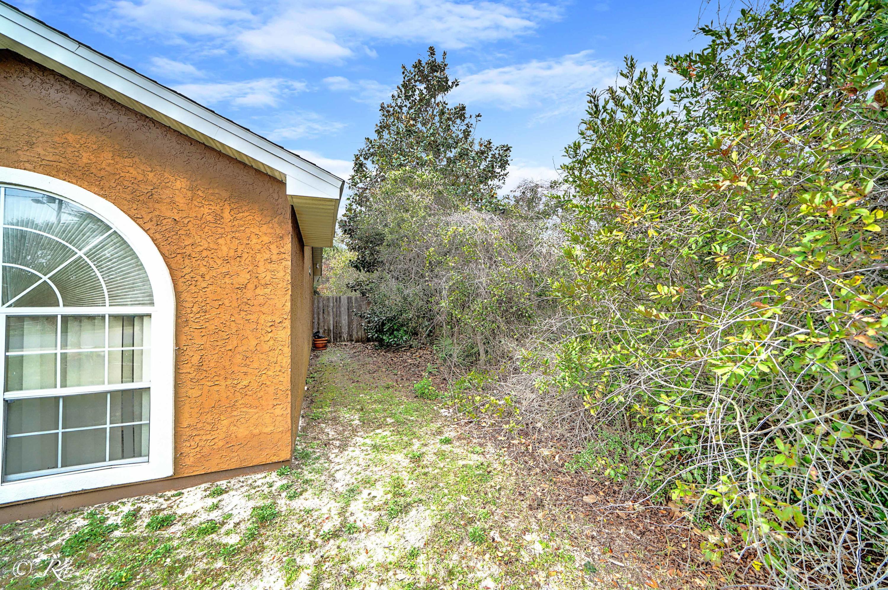 Hutchison's 1st To Bahama Bch - Residential