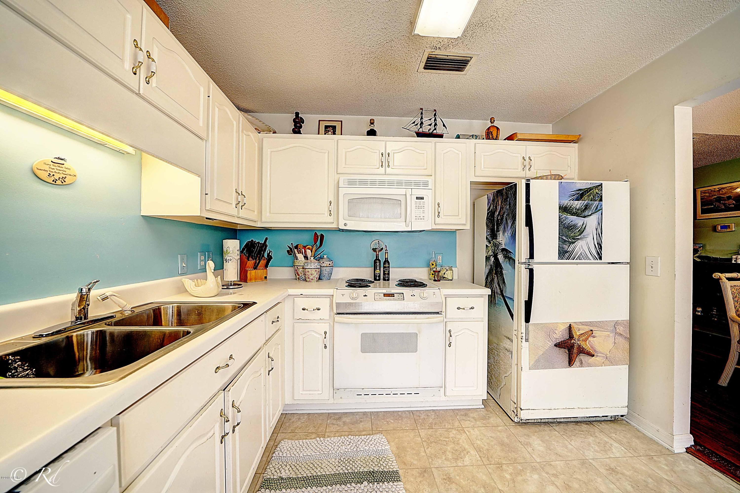 Hutchison's 1st To Bahama Bch - Residential