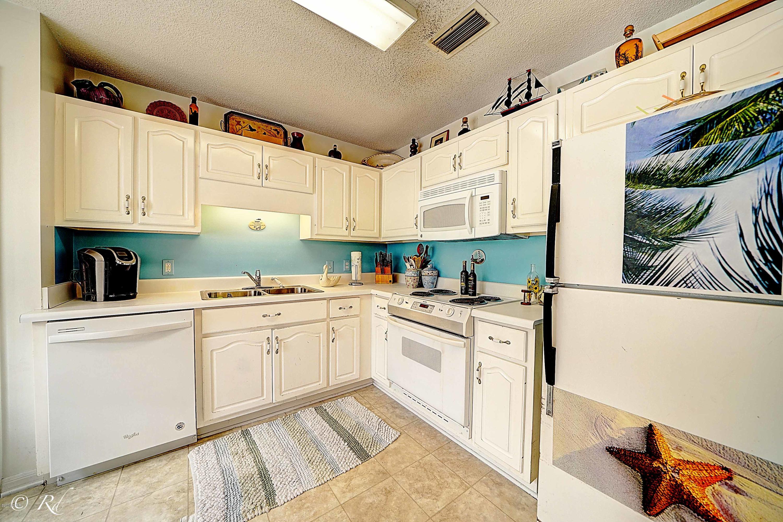 Hutchison's 1st To Bahama Bch - Residential