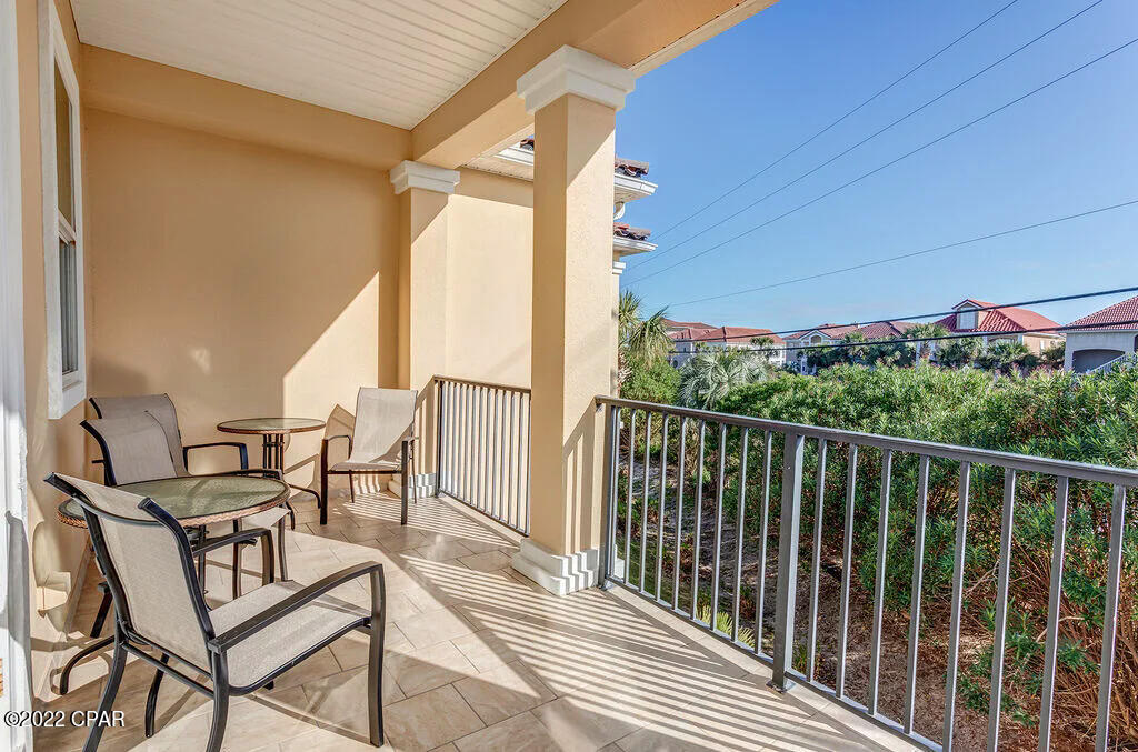 La Valencia Beach Resort - Residential