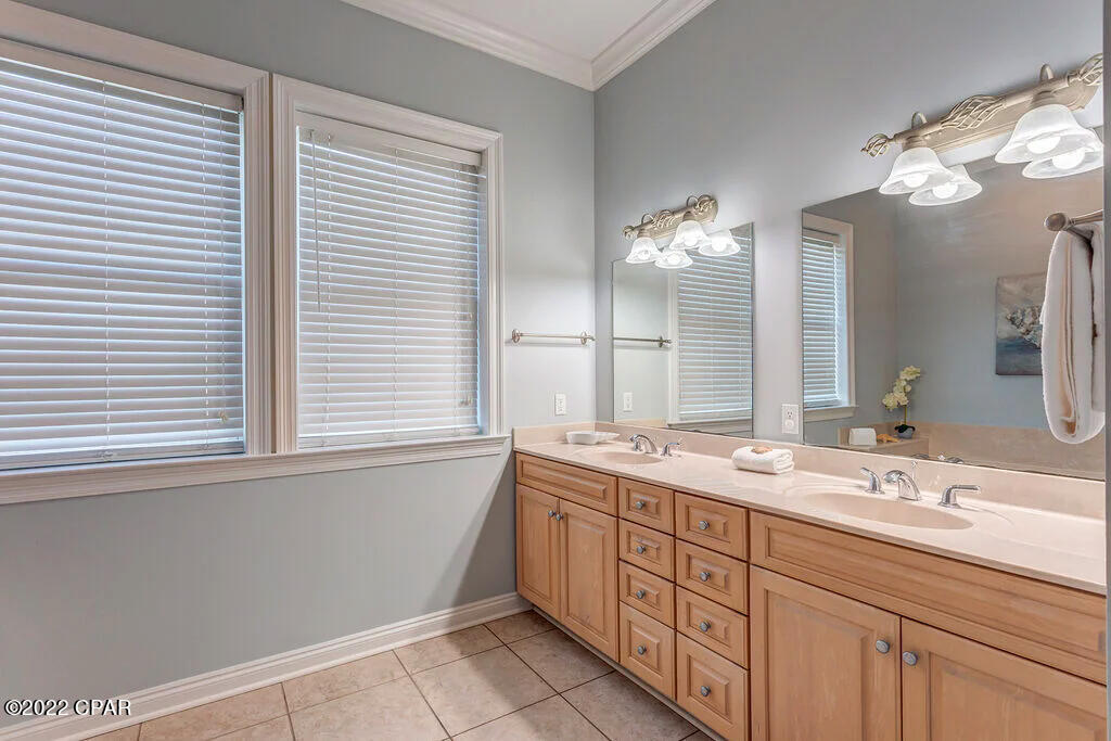 La Valencia Beach Resort - Residential