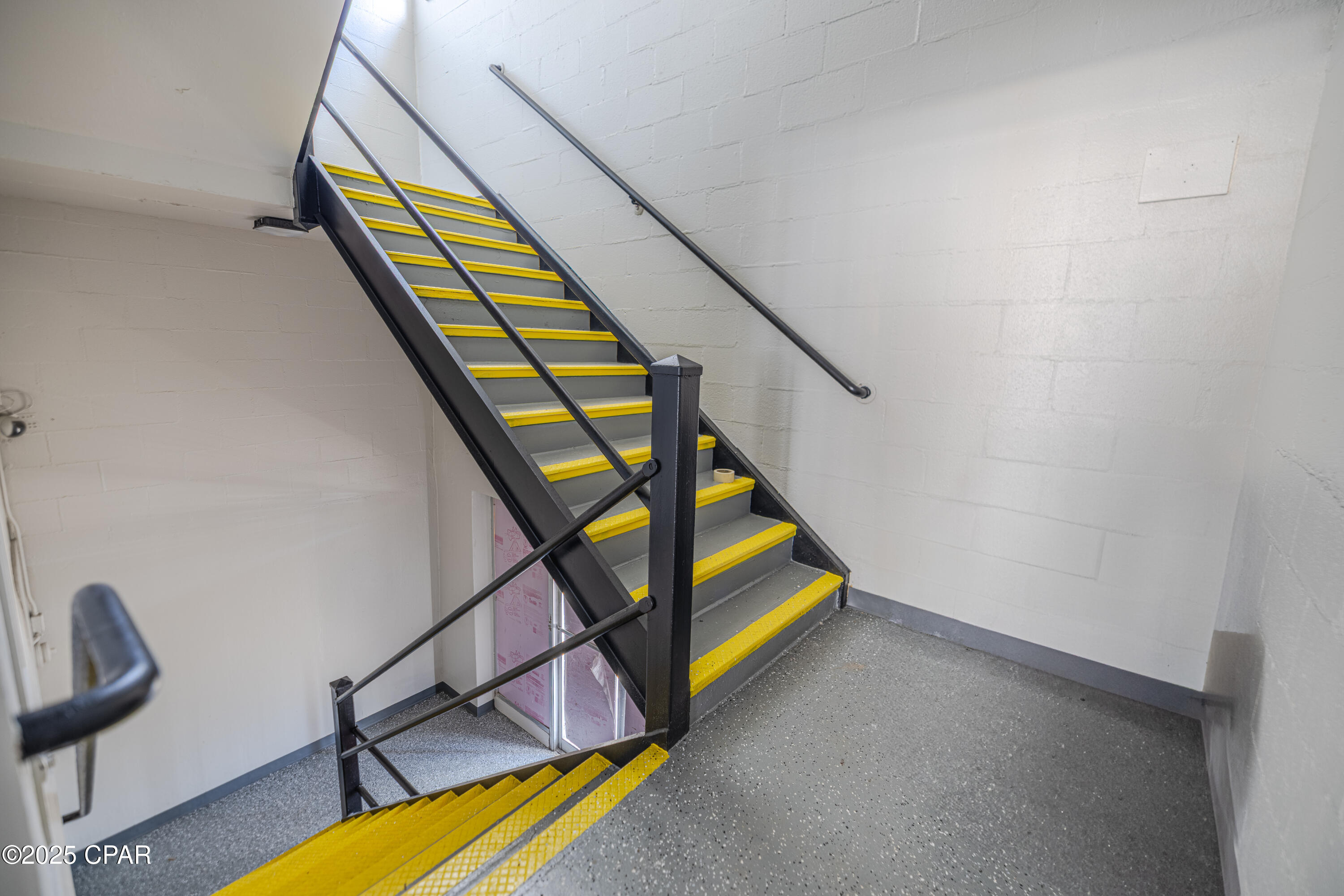 [No Recorded Subdiv] - Commercial Sale