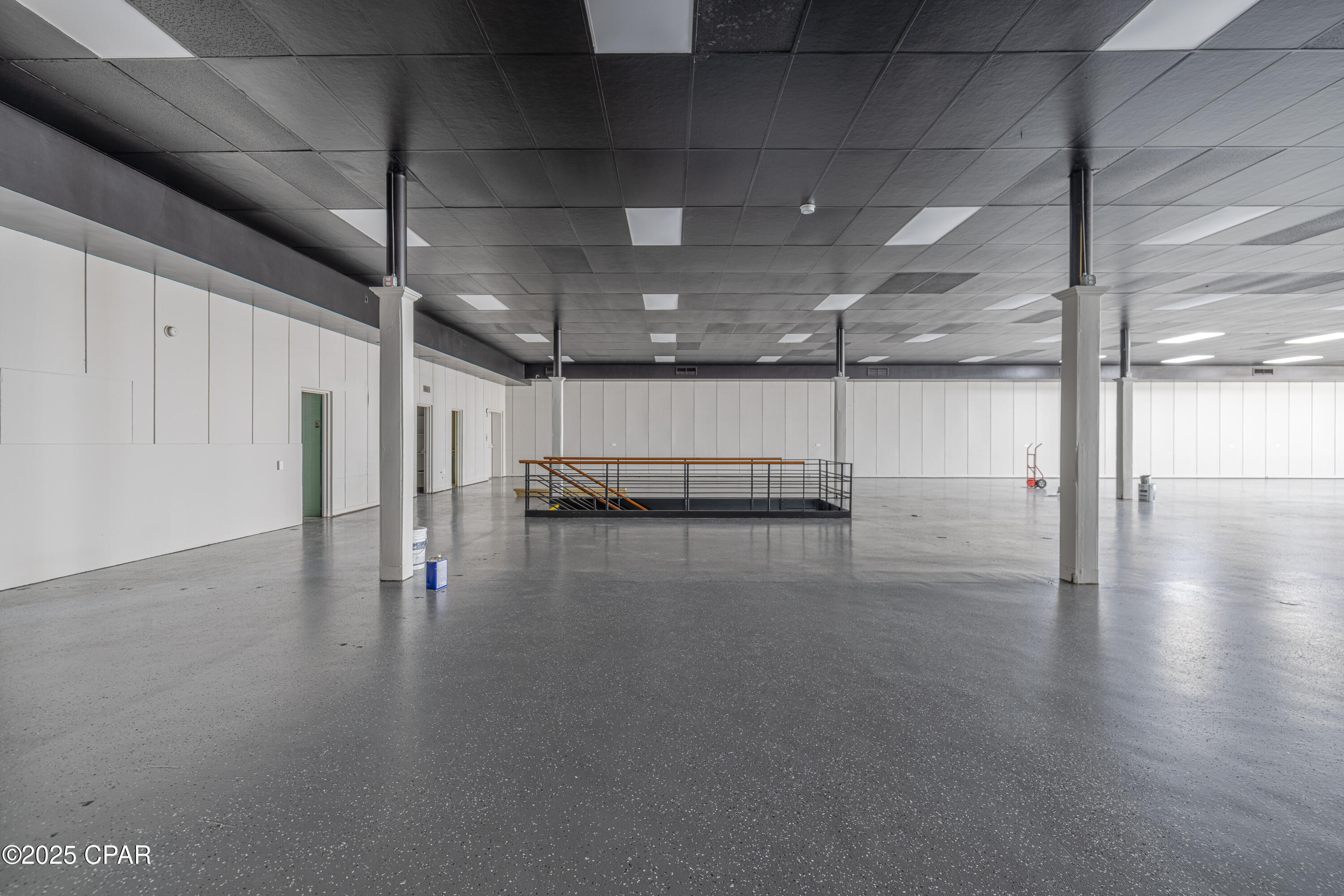 [No Recorded Subdiv] - Commercial Sale