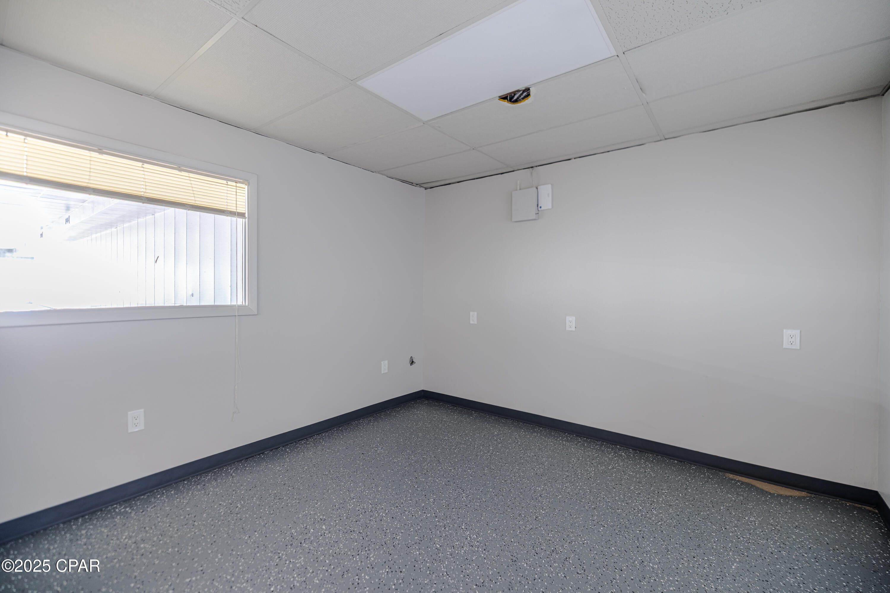 [No Recorded Subdiv] - Commercial Sale