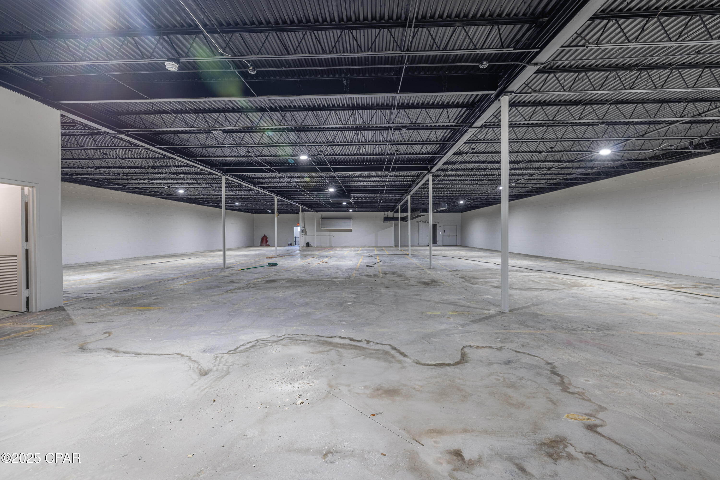 [No Recorded Subdiv] - Commercial Sale