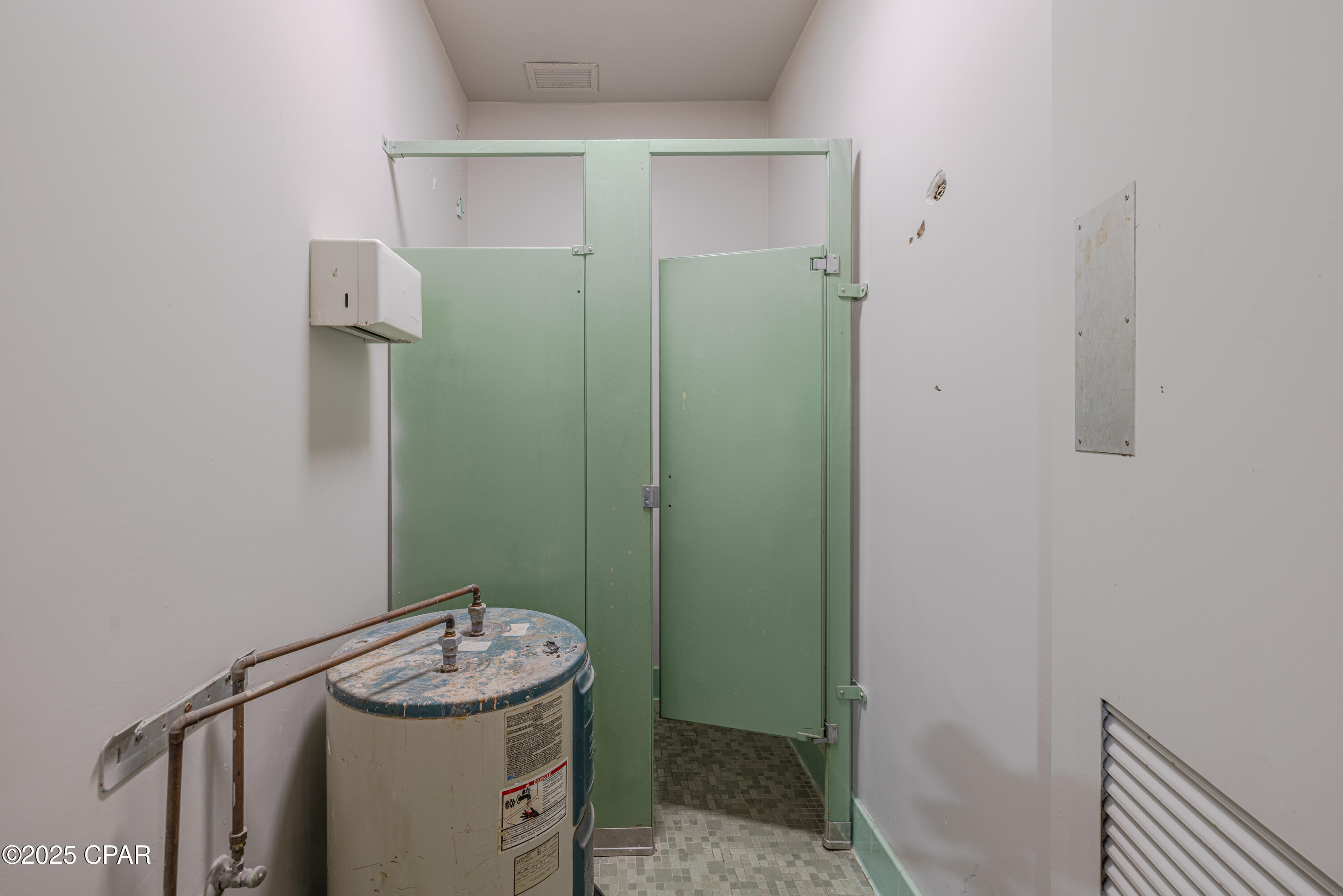 [No Recorded Subdiv] - Commercial Sale