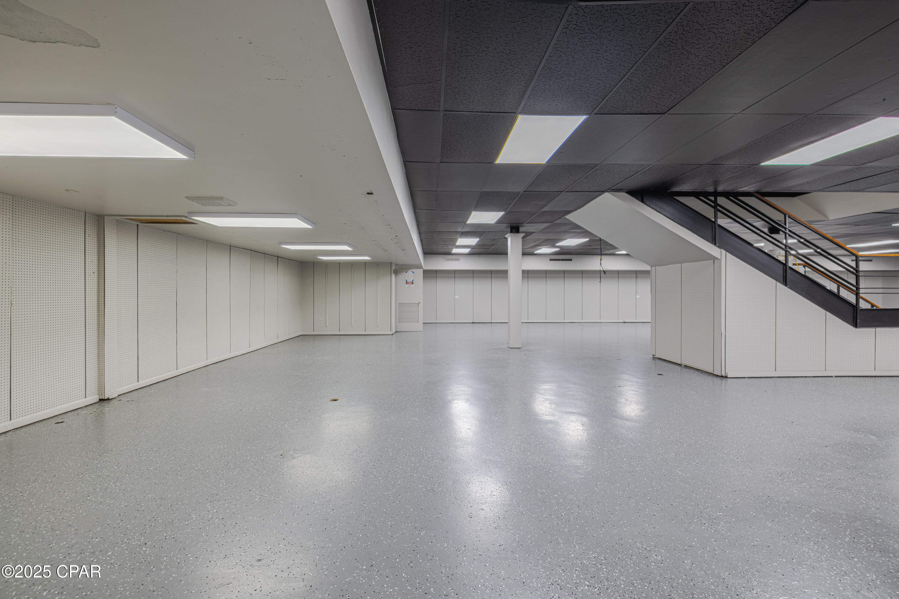 [No Recorded Subdiv] - Commercial Sale