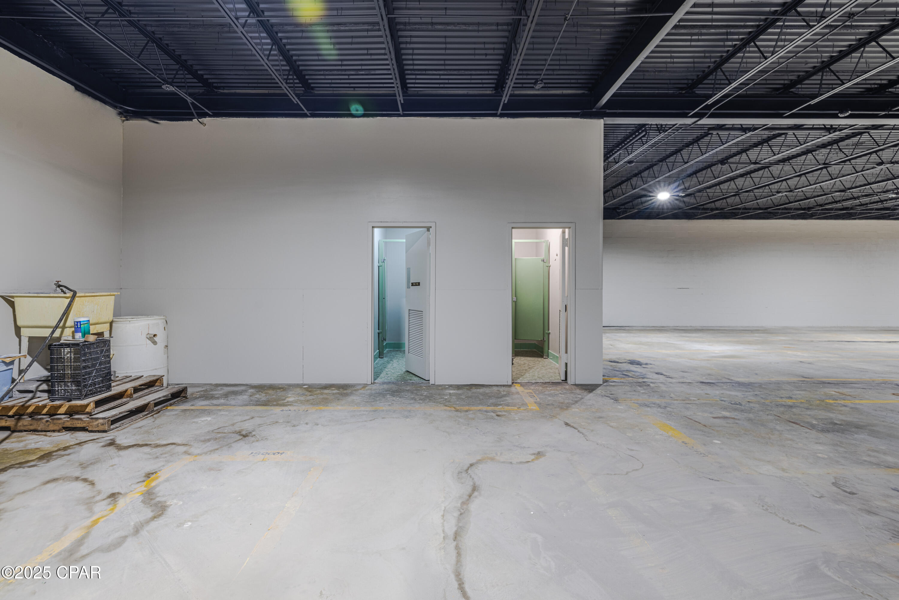 [No Recorded Subdiv] - Commercial Sale