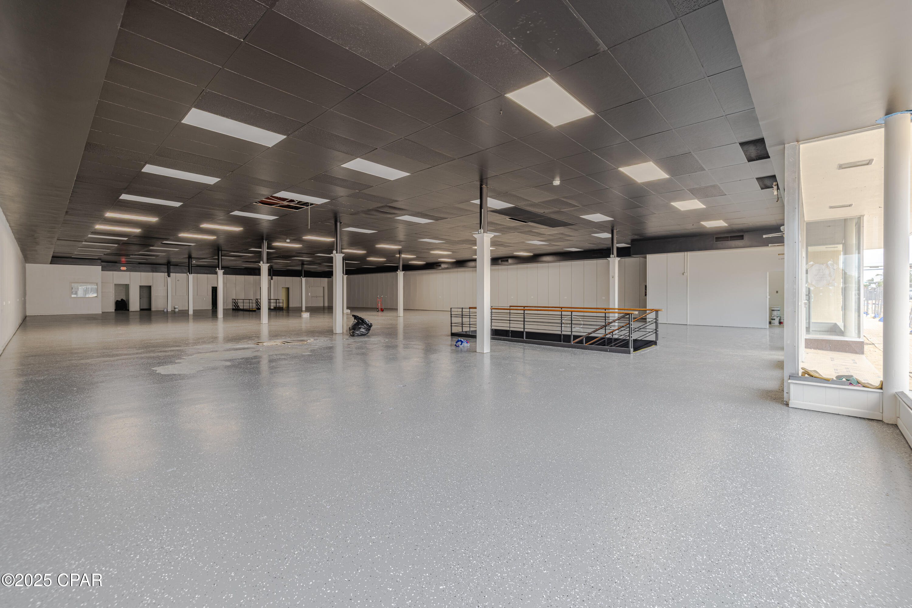 [No Recorded Subdiv] - Commercial Sale