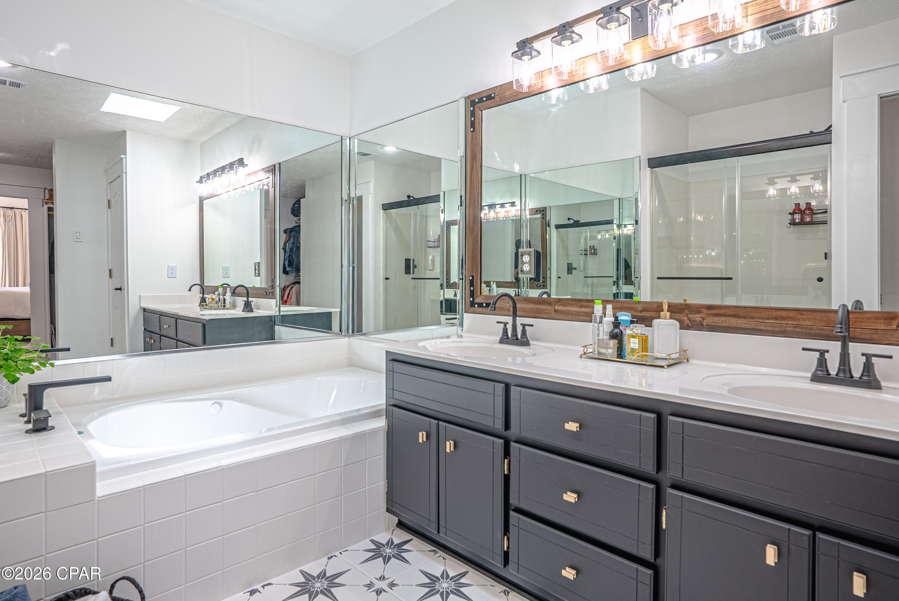 Hombre Golf Village - Residential