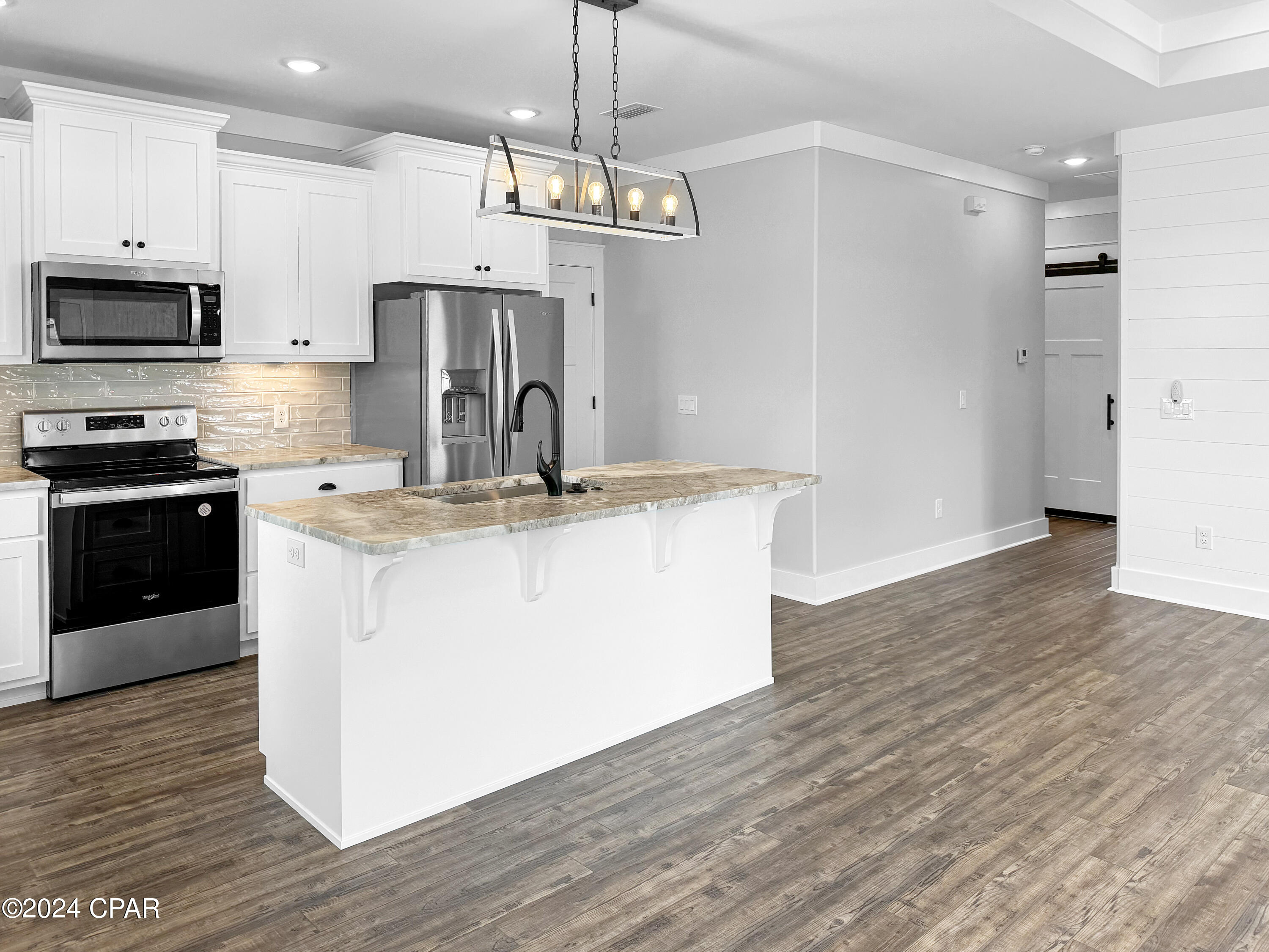 Laguna Beach Estates 6th Add - Residential