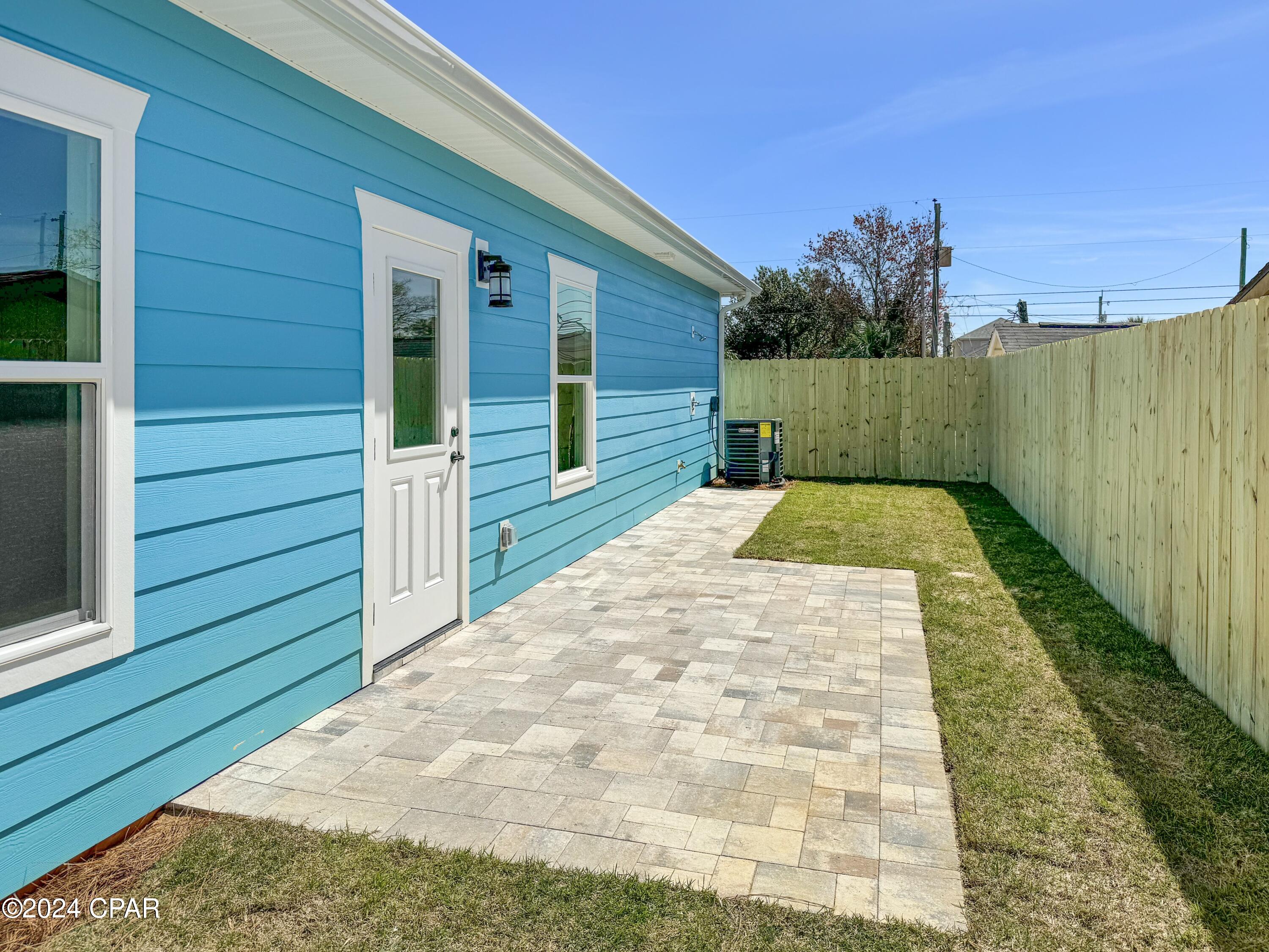 Laguna Beach Estates 6th Add - Residential