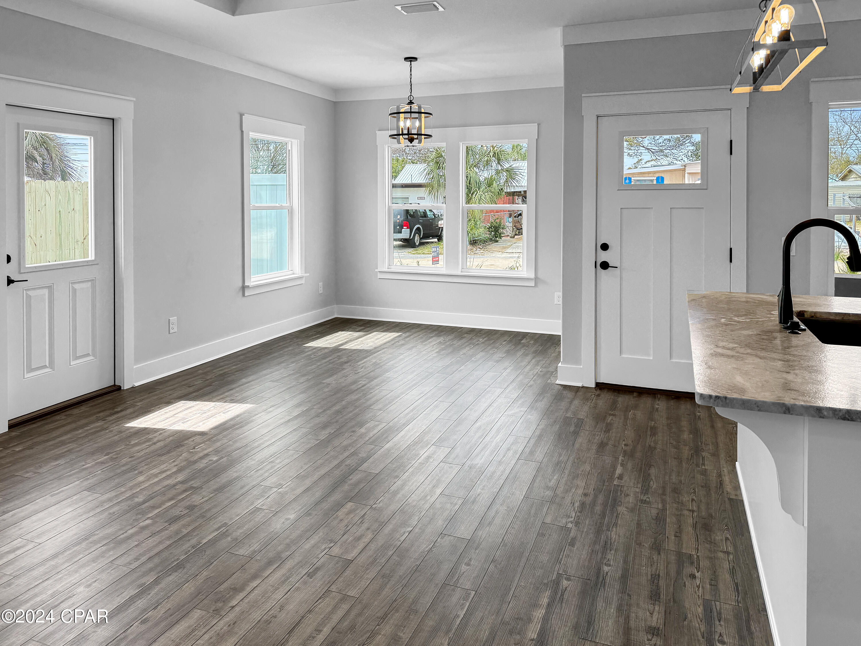 Laguna Beach Estates 6th Add - Residential