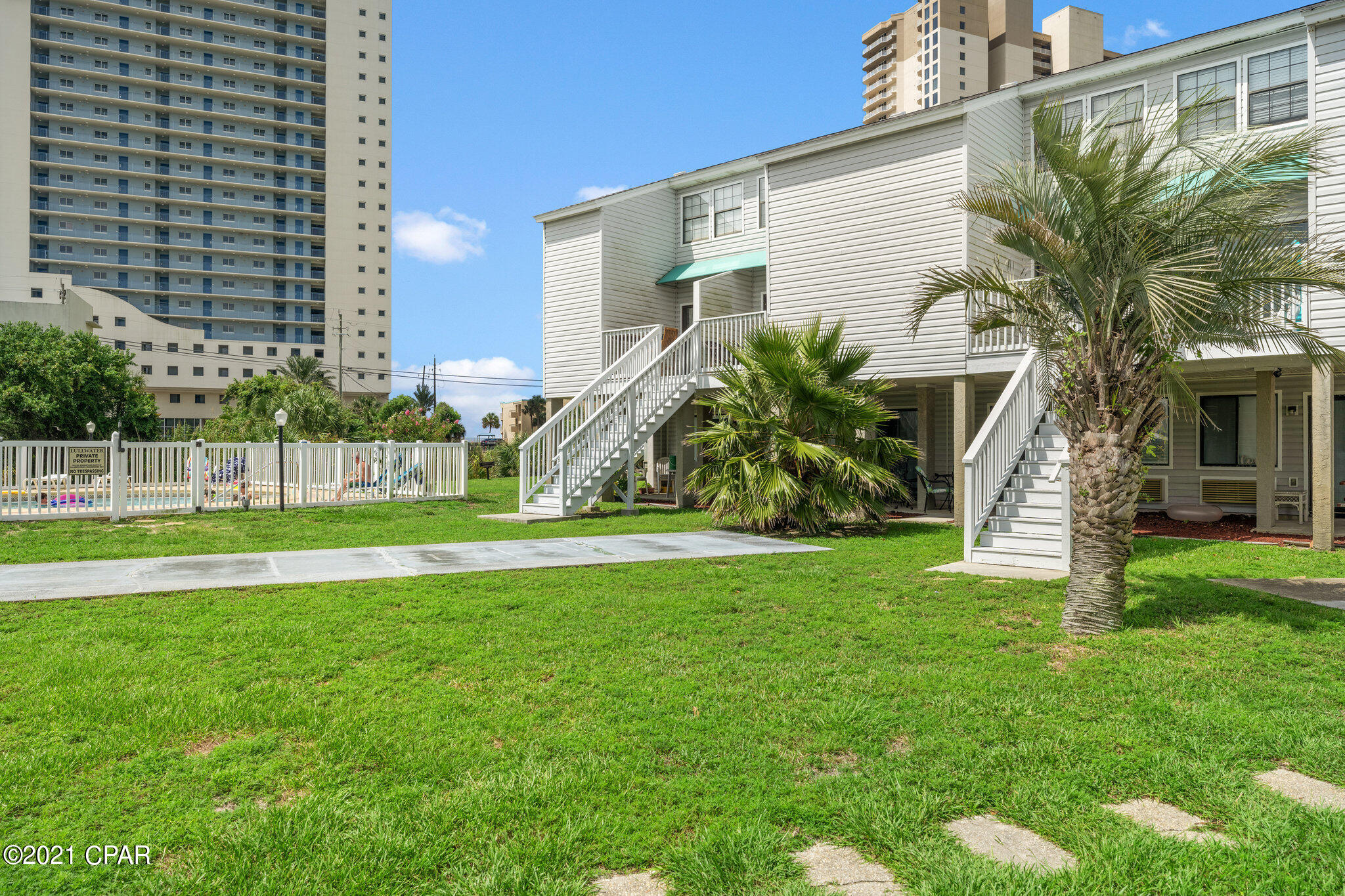 Lullwater Beach - Residential