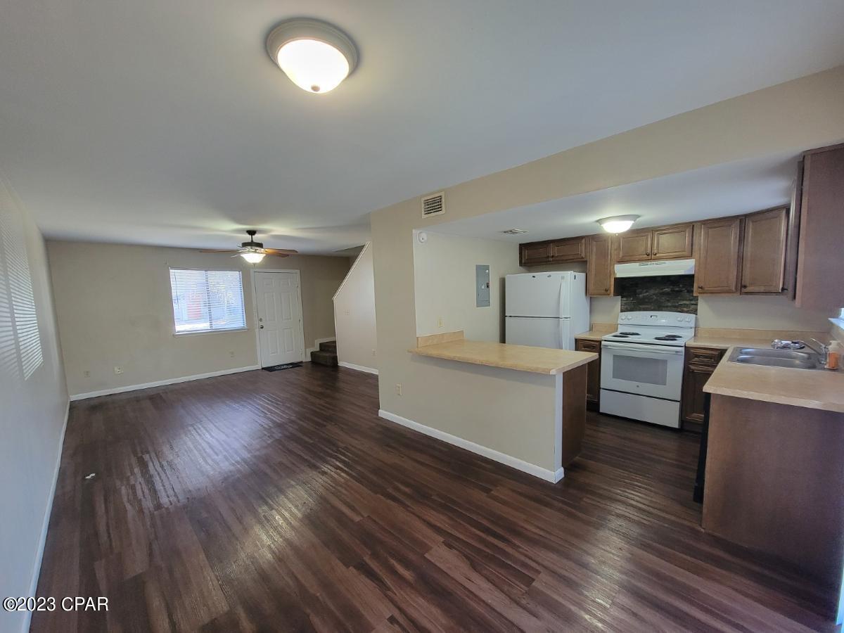 [No Recorded Subdiv] - Residential Lease