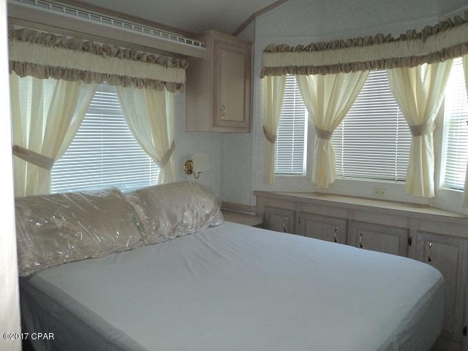 Emerald Pointe Resort - Residential