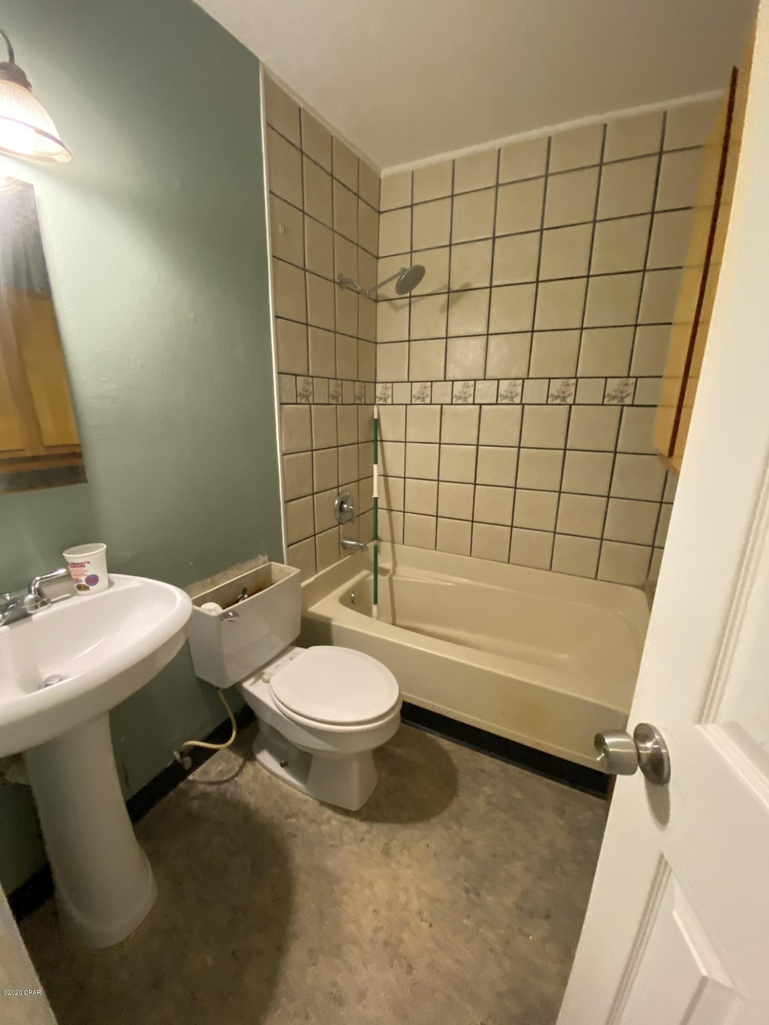 Biltmore Beach 1st Add - Residential