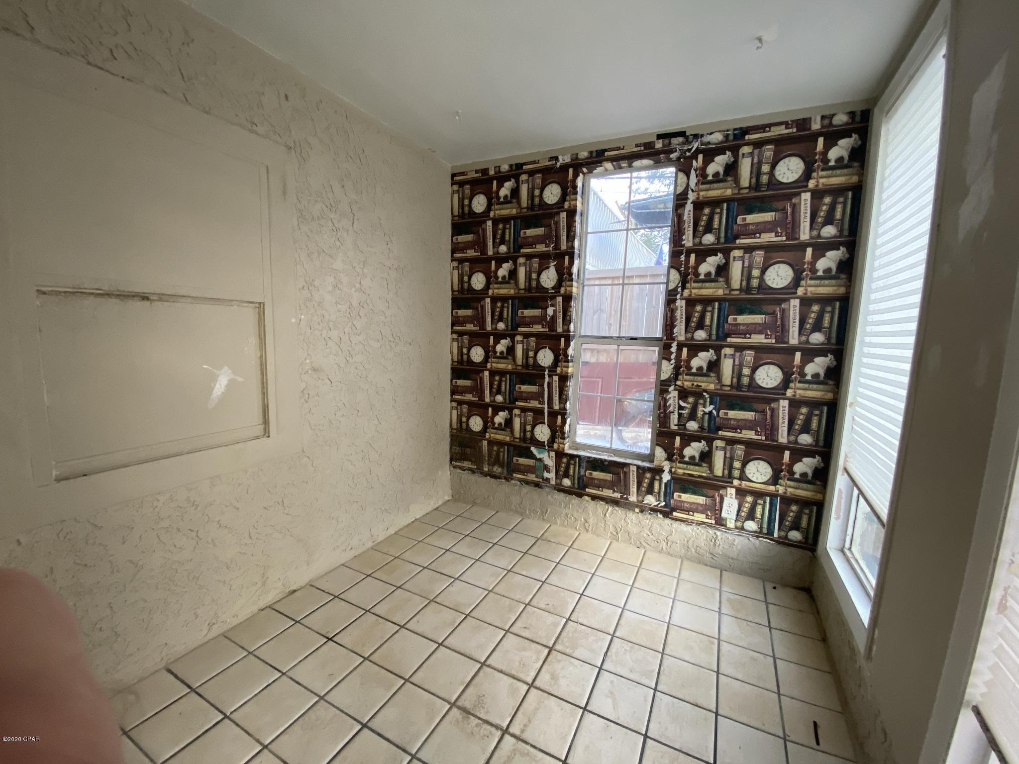 Biltmore Beach 1st Add - Residential