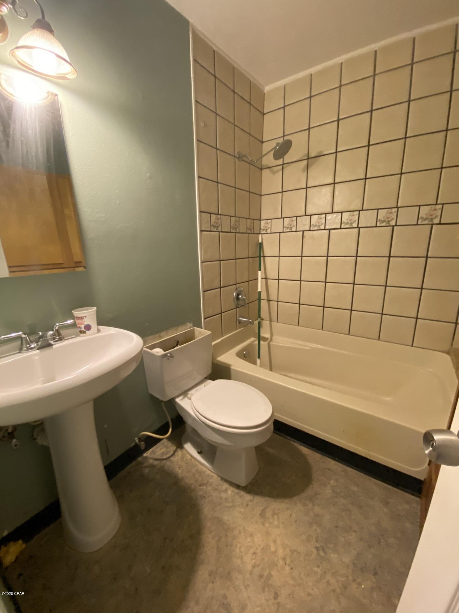 Biltmore Beach 1st Add - Residential