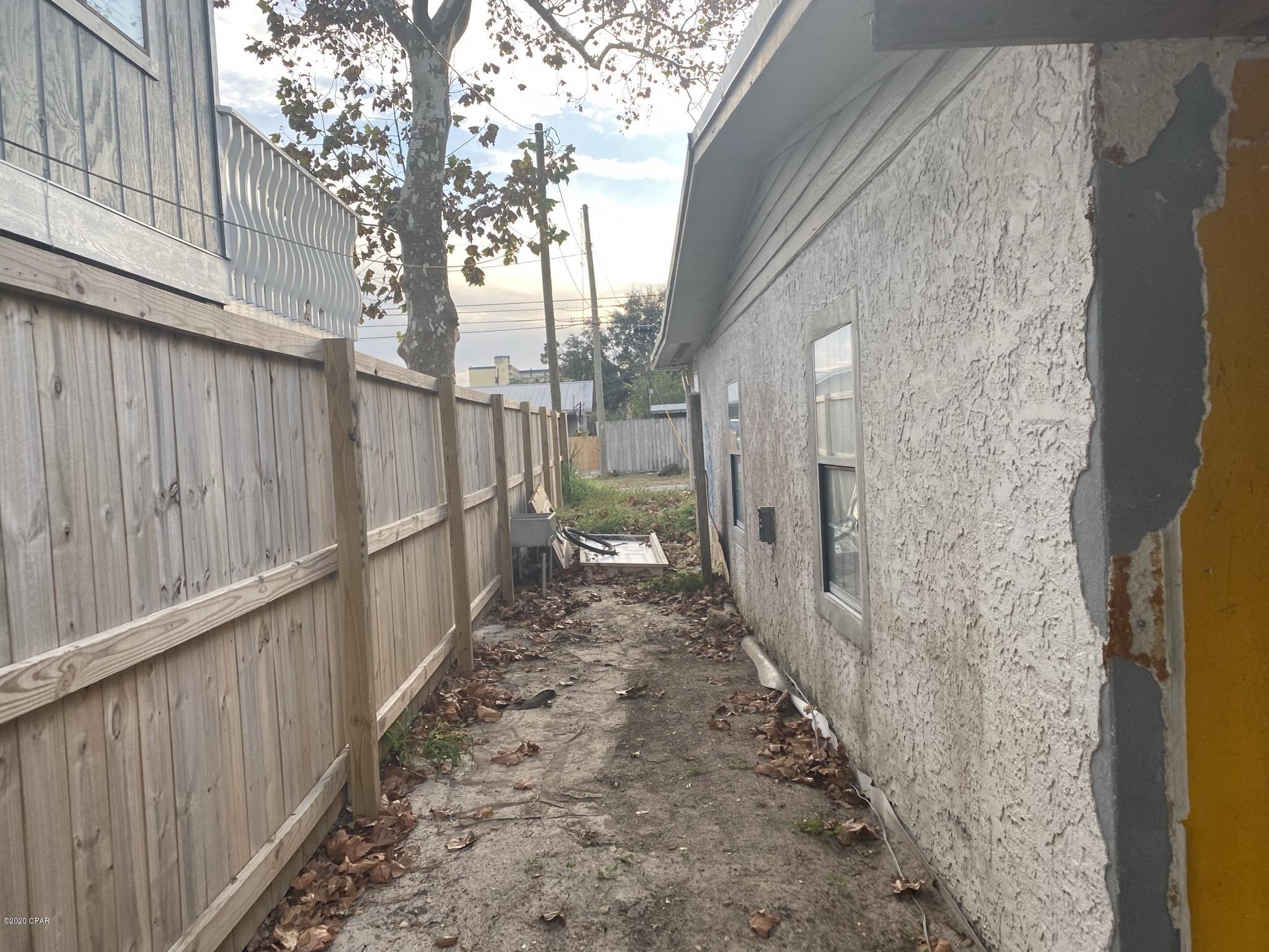 Biltmore Beach 1st Add - Residential