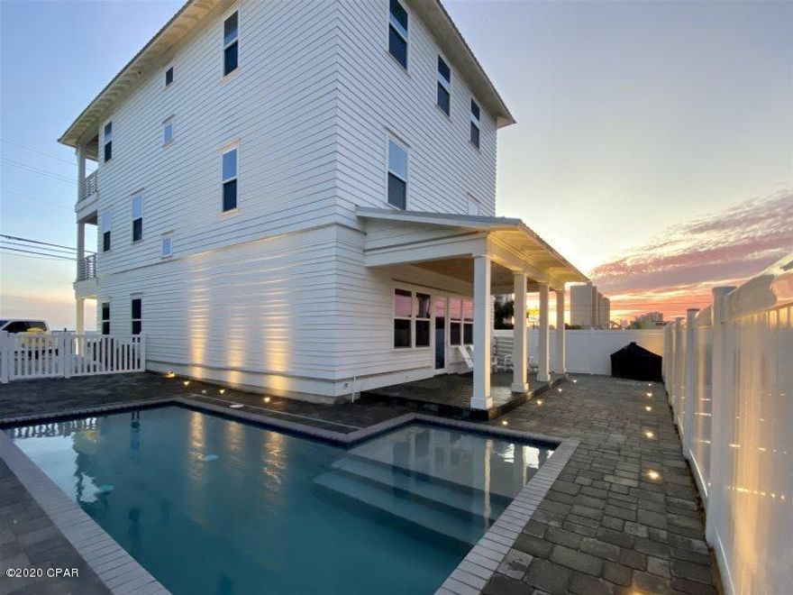 This is the perfect beach house for 2-3 families that travel together. 1 large bunk room for the kids, a King bunk room for those parents who enjoy their evenings with their kids, and 2 other bedrooms with King beds. The master bedroom on the 3rd floor has amazing views to wake up to or if you just want to escape from it all. New heated pool and outdoor kitchen.  This home is called ''Chat and Chill'' and is on Sunset Luxury's Properties rental program.  Just across the street from the Gulf on popular private Bid A Wee Beach.