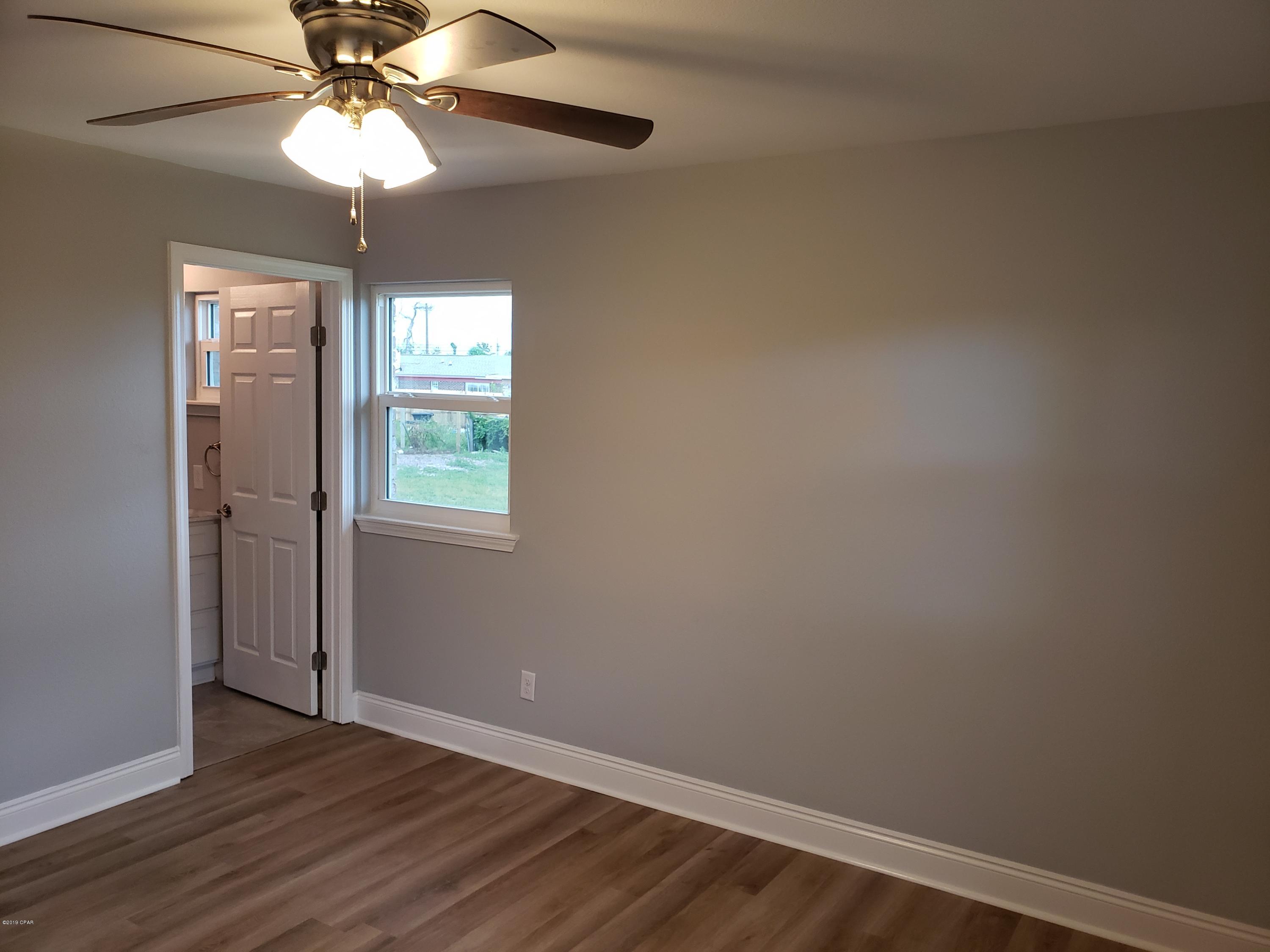 Lannie Rowe Lake Ests - Residential