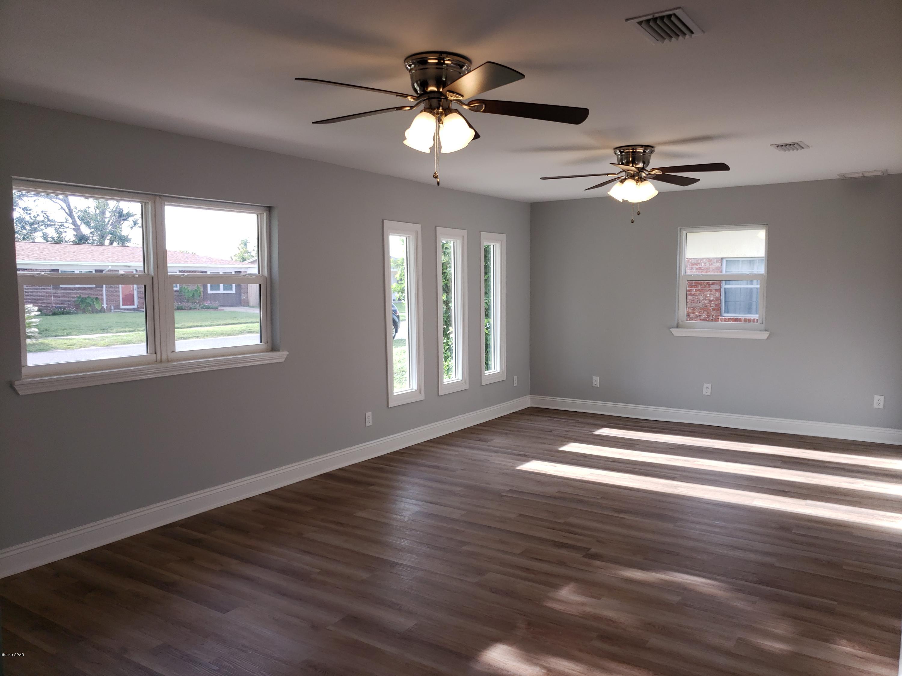 Lannie Rowe Lake Ests - Residential