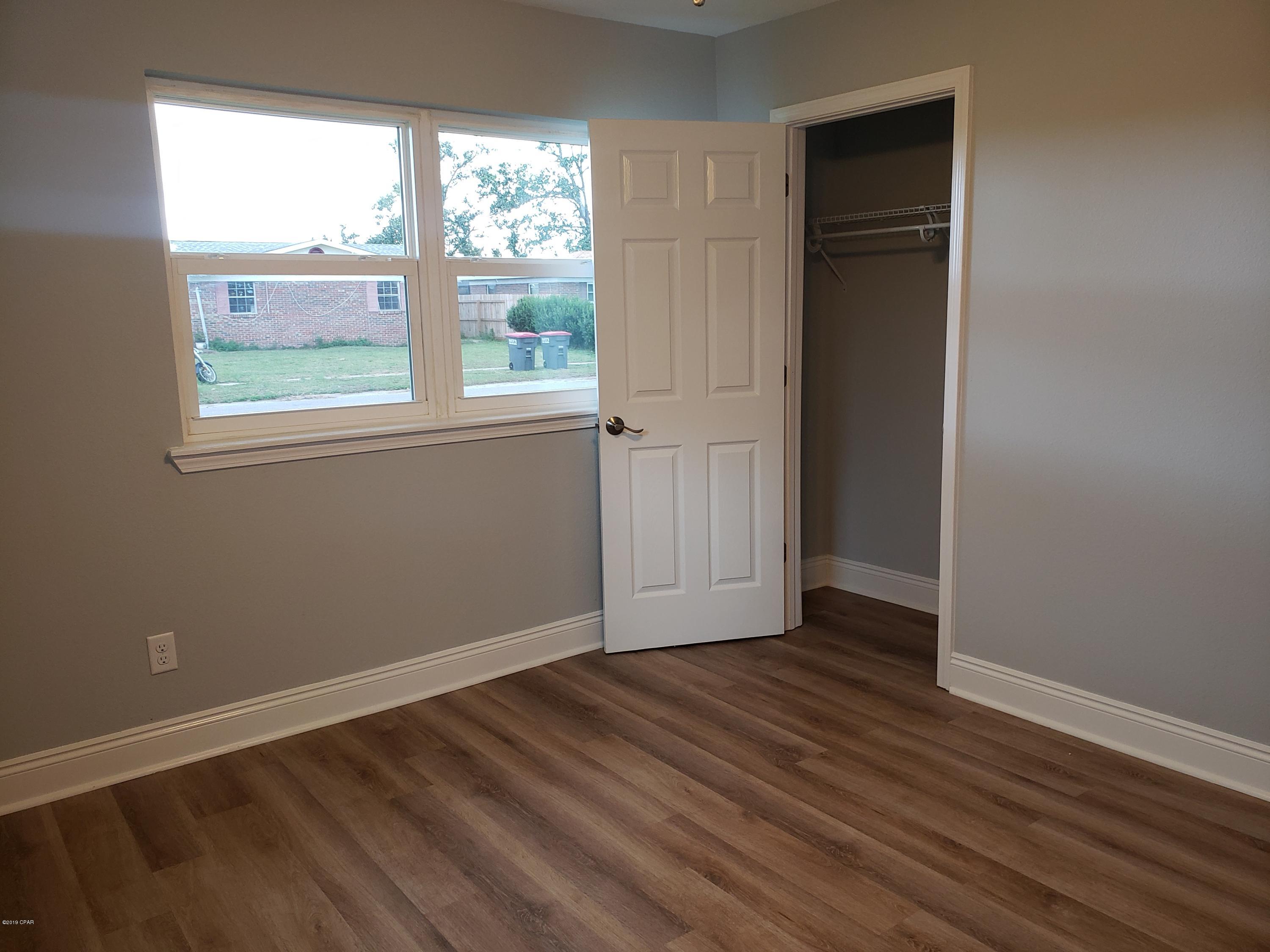 Lannie Rowe Lake Ests - Residential