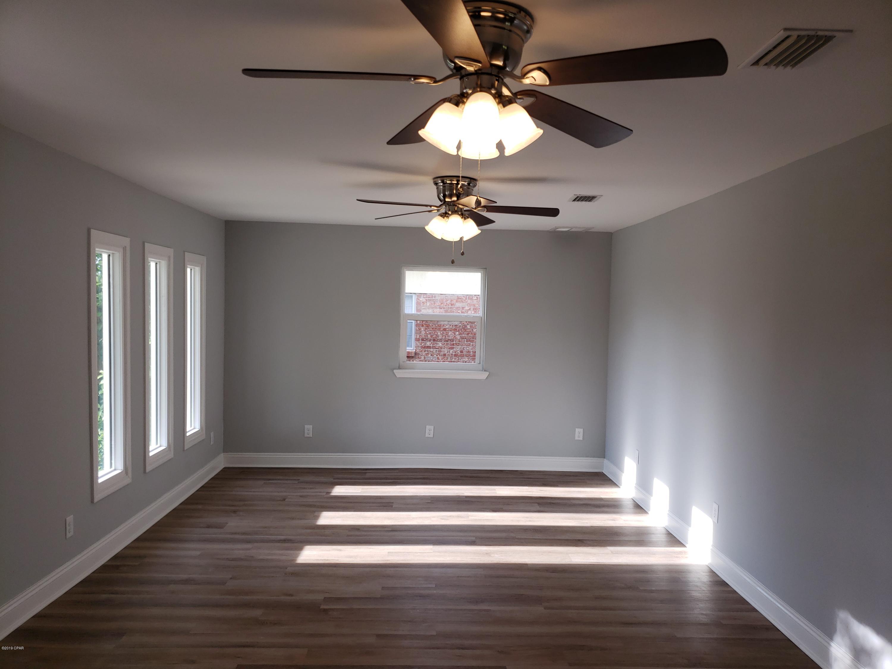 Lannie Rowe Lake Ests - Residential