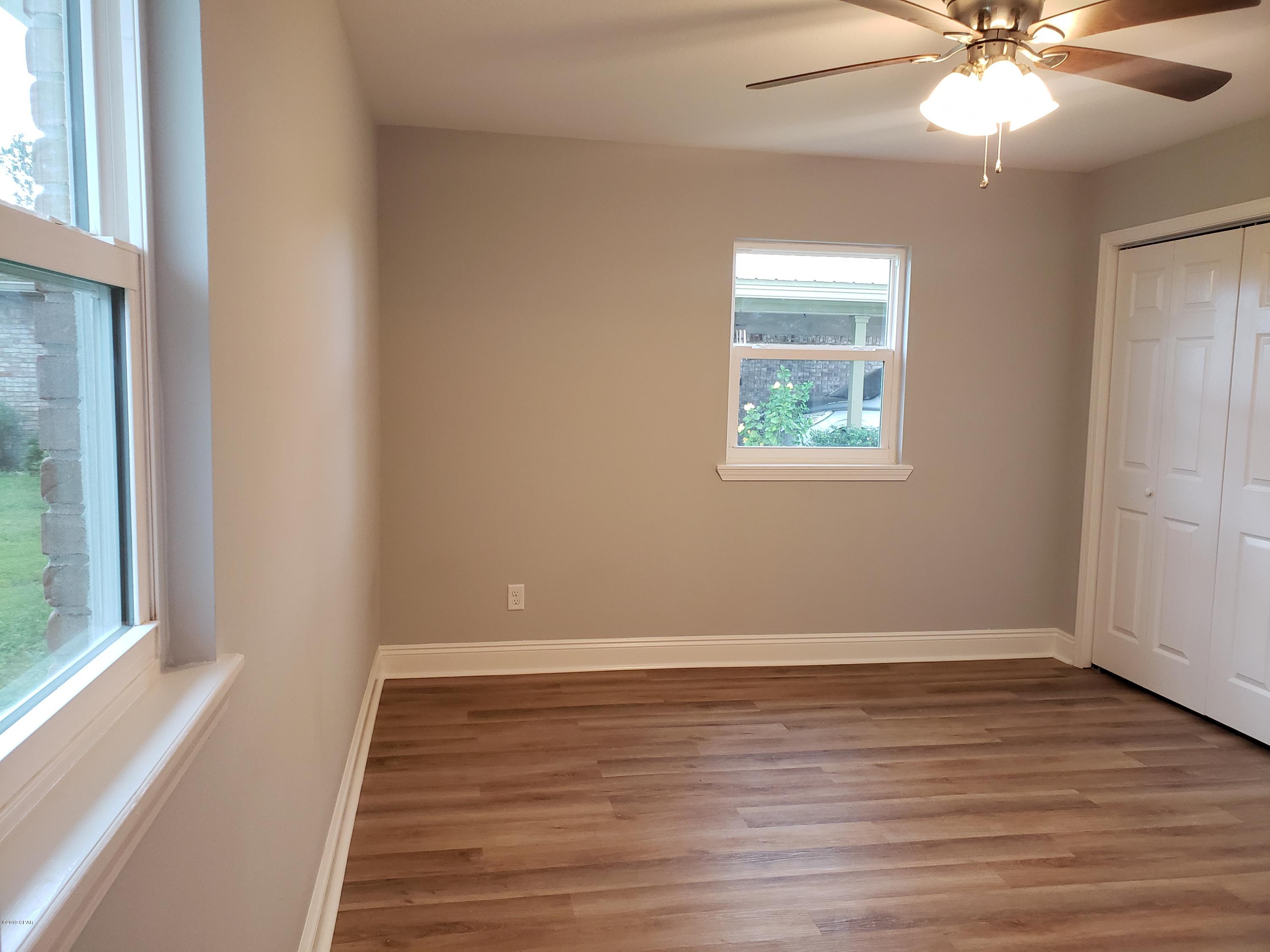 Lannie Rowe Lake Ests - Residential