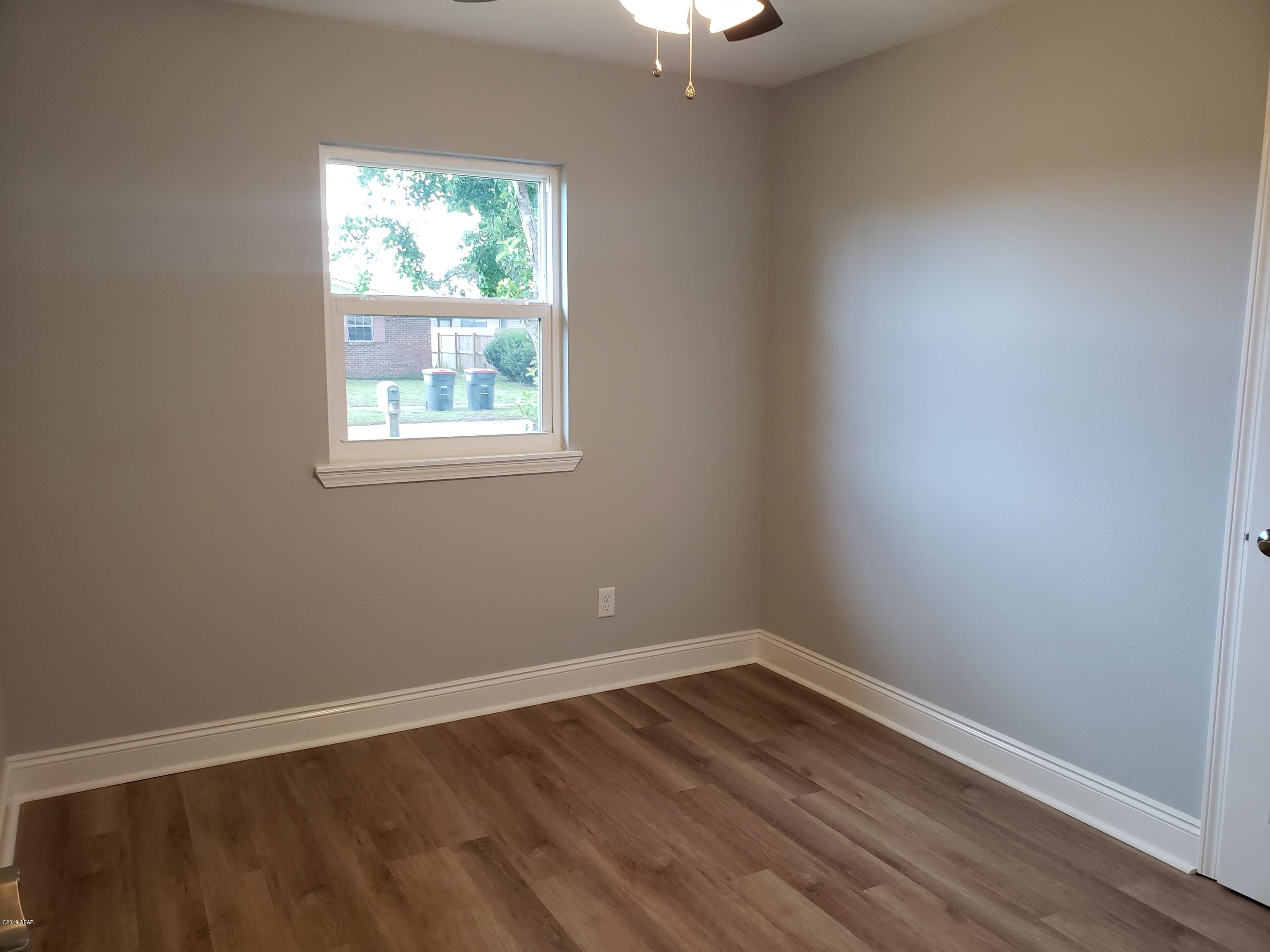 Lannie Rowe Lake Ests - Residential